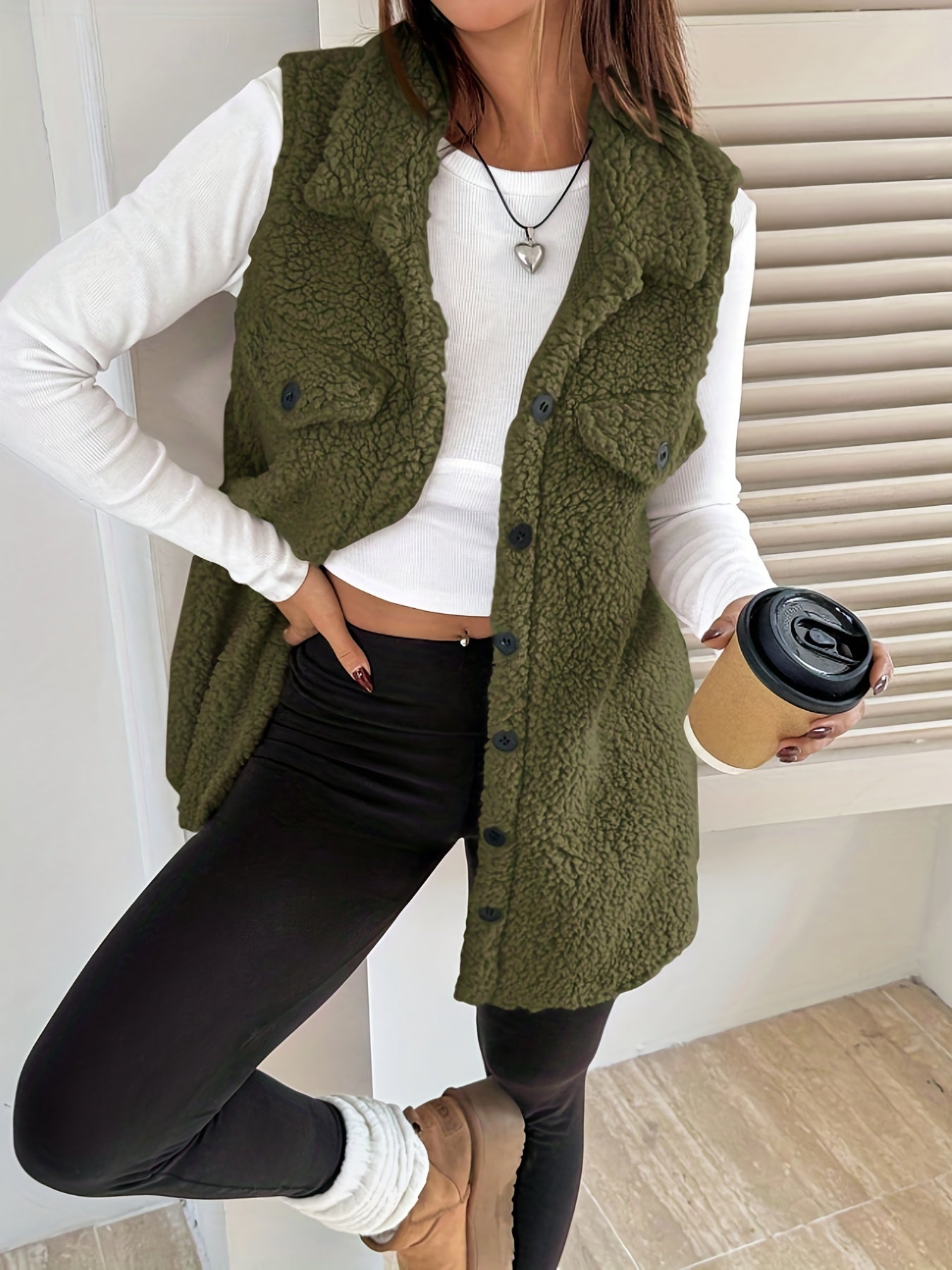 Dagmarine | Pluche mouwloos teddyvest voor dames – jas met dubbelzijdige kraag, casual winterjas