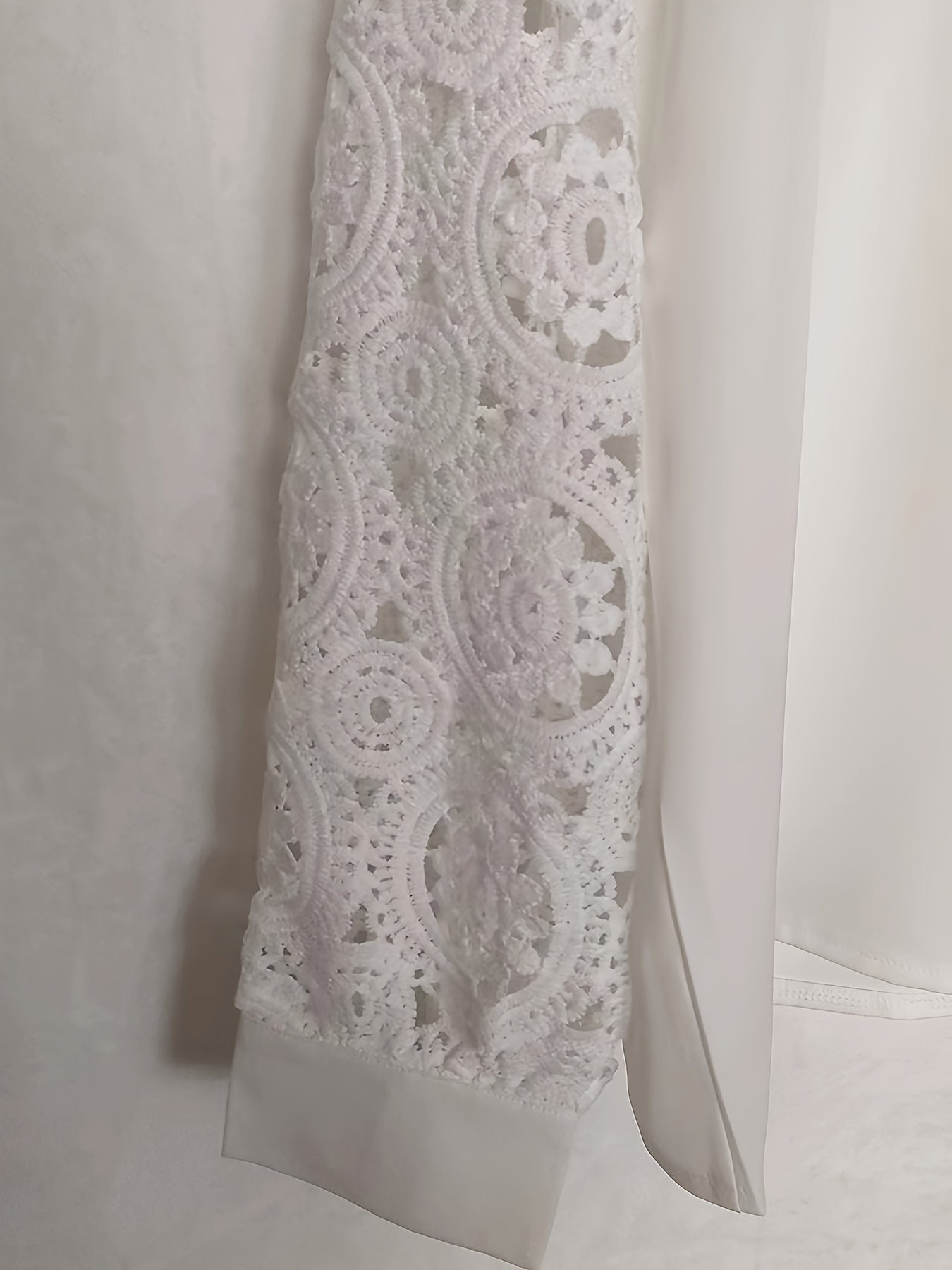 Zenaida | Kanten blouse met knoopsluiting, klassieke kraag en lange mouwen shirt voor vrouwen