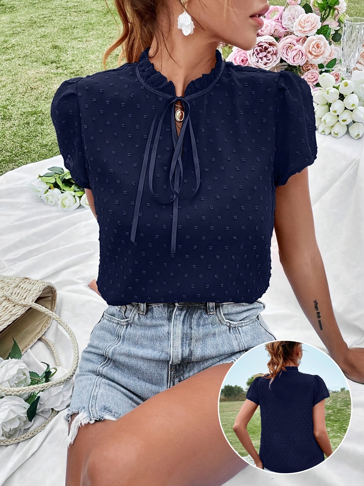 Raven | Elegante Blouse met Strikhals, Bolle Mouwen & Eyelet Detail