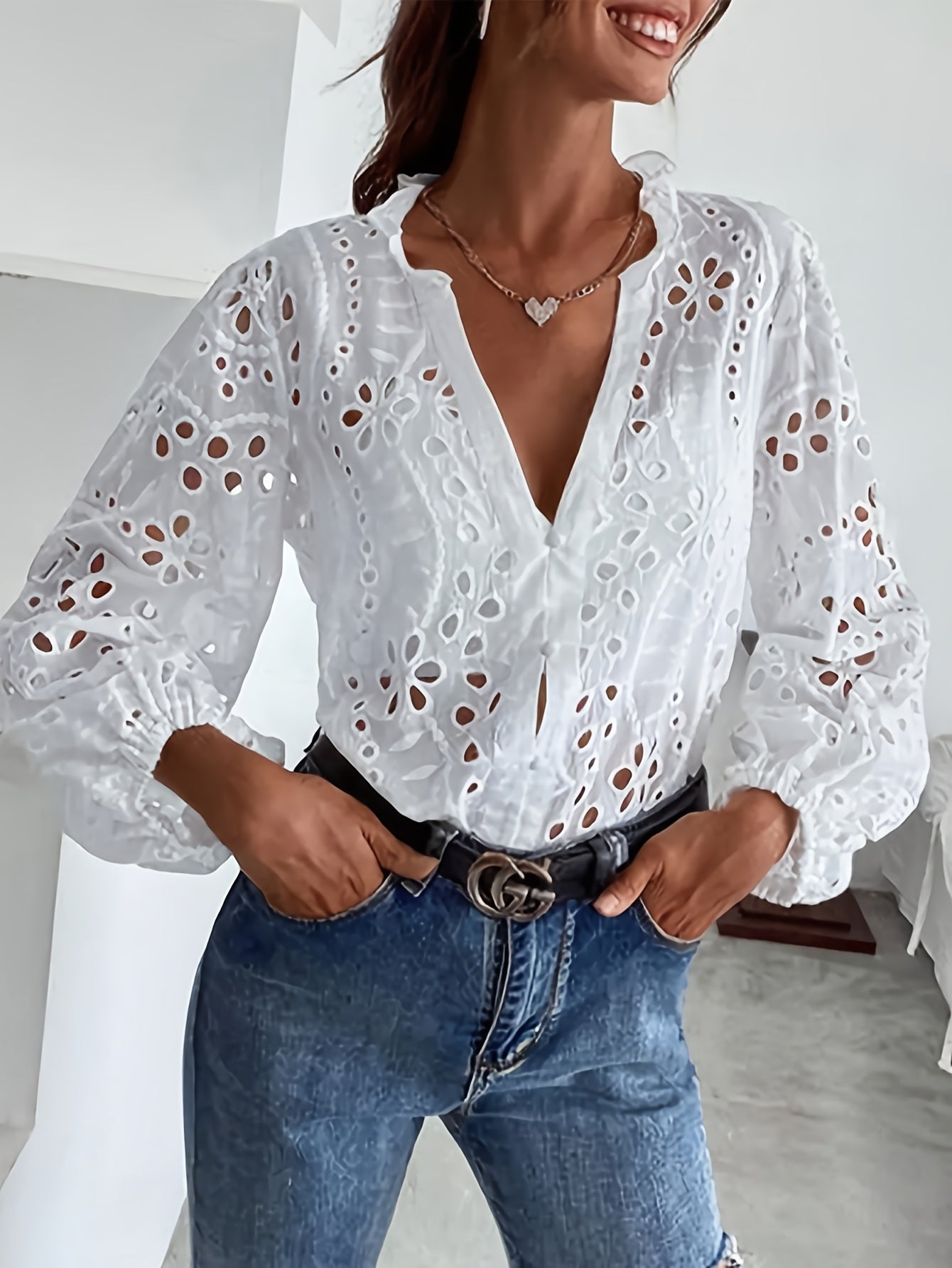Miruna | Vrouwen Katoenen Eyelet Borduurwerk Lange Mouw Shirt - Elegante Kraag, Casual Blouse