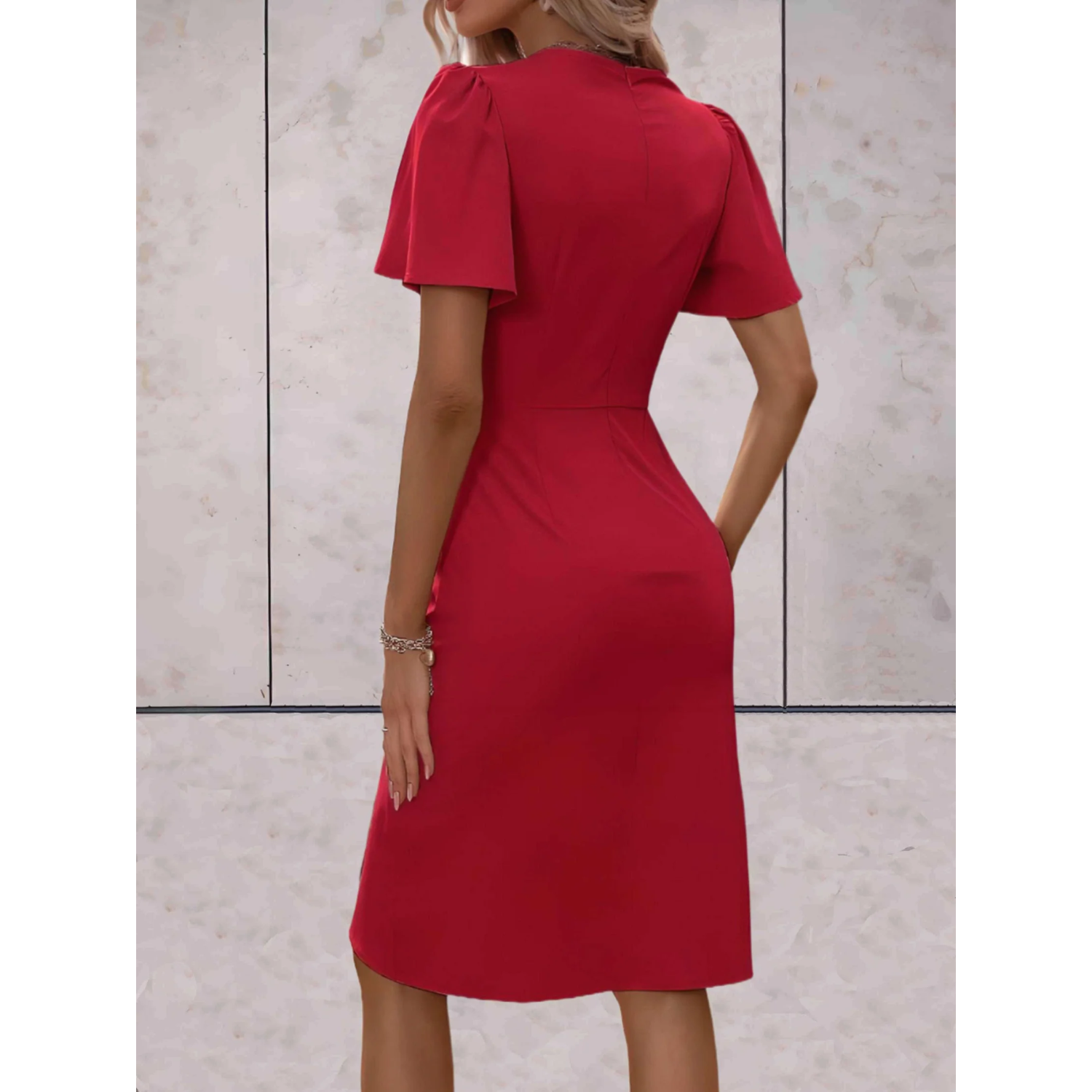 Omara | Elegante vrouwen wikkeljurk - V-hals, korte mouwen, vloeiende pasvorm, casual tot formele midi-jurk