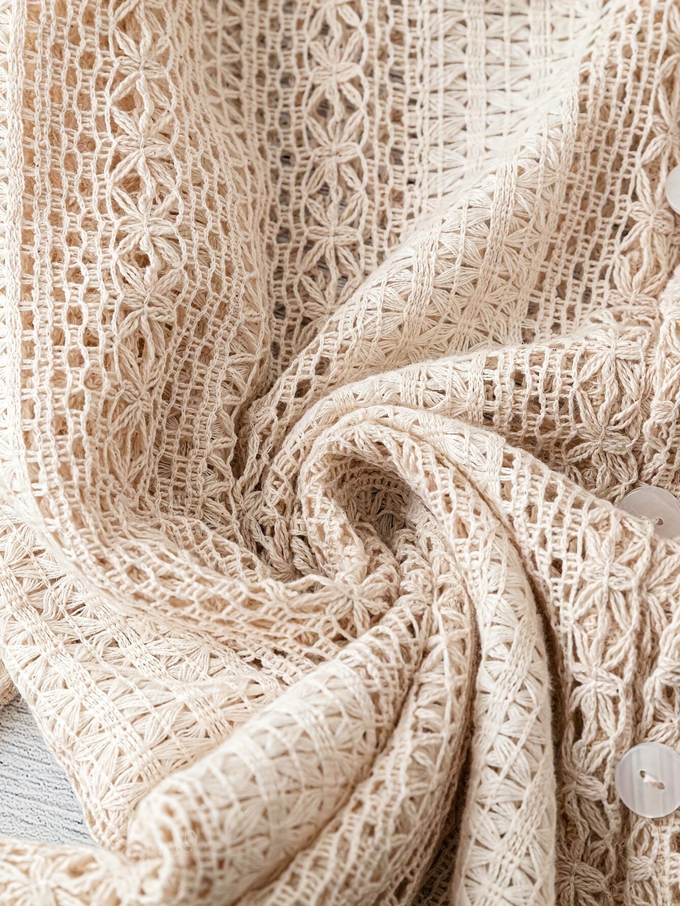 Amelia | Elegante damesblouse, knoopsluitingoverhemd met lange mouwen en kanten details