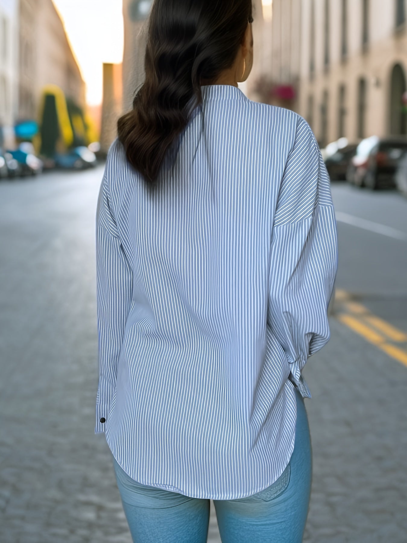 Avielle | Gestreepte damesblouse met V-hals - Lange mouwen, casual overhemd met knoopsluiting