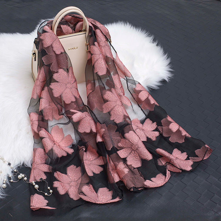 SilkPetalia | Zijden Vrouwen Sjaal met Gesneden Bloem Hol Ontwerp - Lichtgewicht, Elegant, Zacht