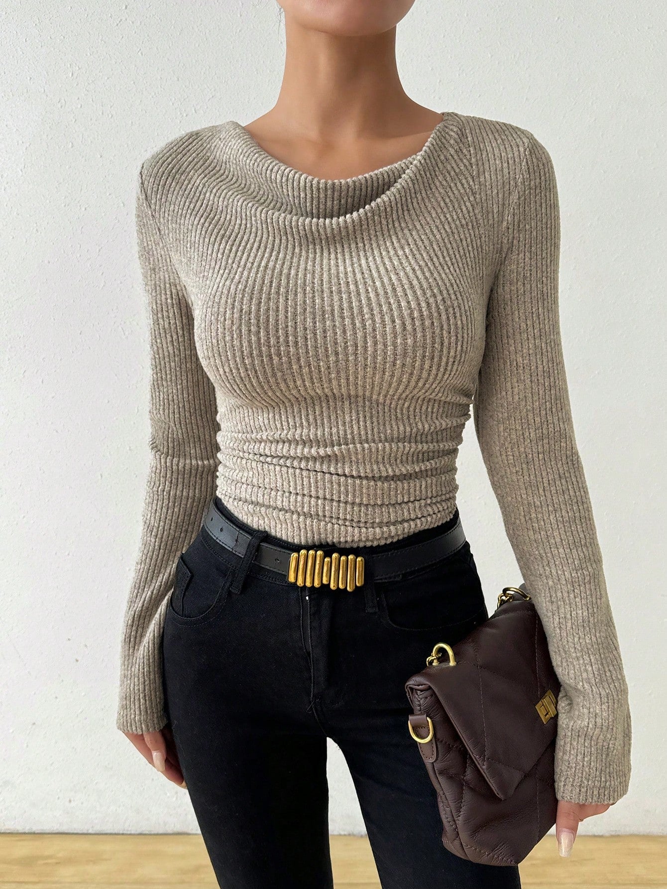 Martha | Slim Fit gebreide top met lange mouwen – Elegant stretchshirt voor herfst- en winteroutfits