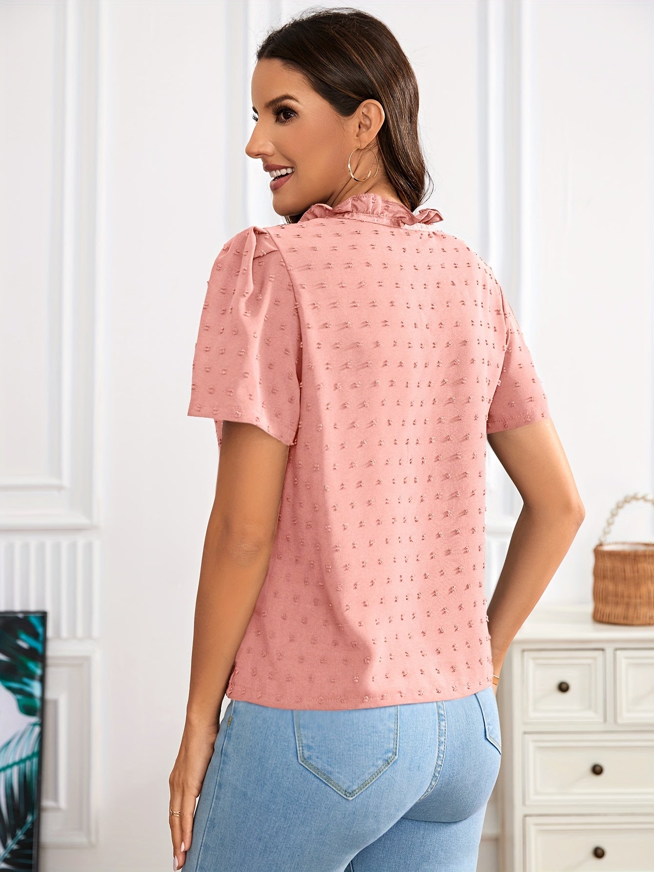 Raven | Elegante Blouse met Strikhals, Bolle Mouwen & Eyelet Detail