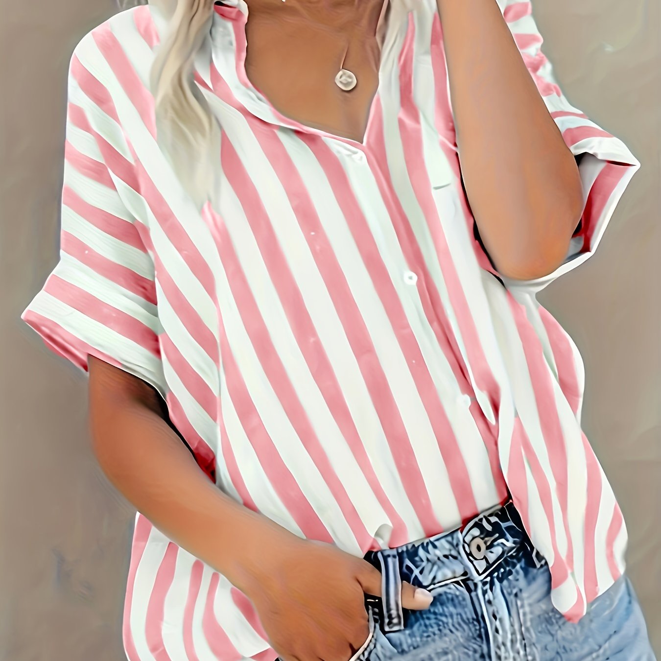 Grietje | Gestreepte blouse met knoopsluiting - korte mouwen, V-hals