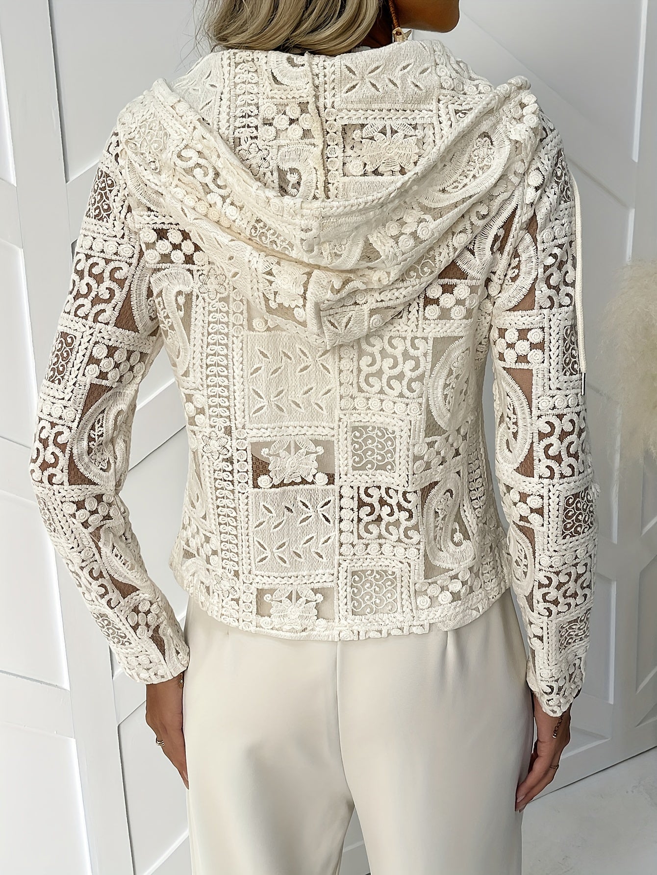 Quinby | Kanten vest met capuchon voor dames - Casual vest met eyeletdetail