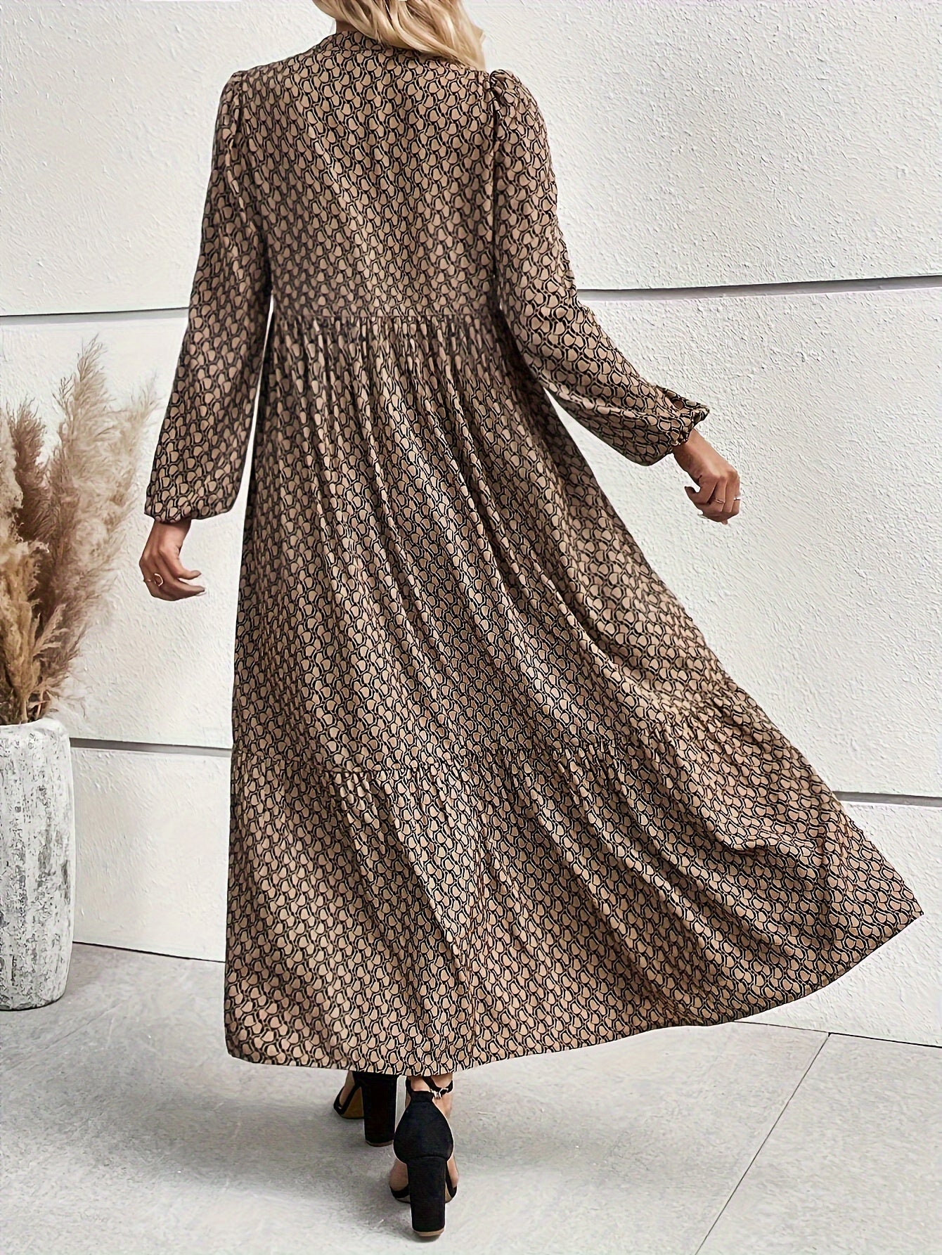 Neroli | Elegante Maxi jurk met ronde hals - lange lantaarnmouwen, A-lijn, knoopdetail