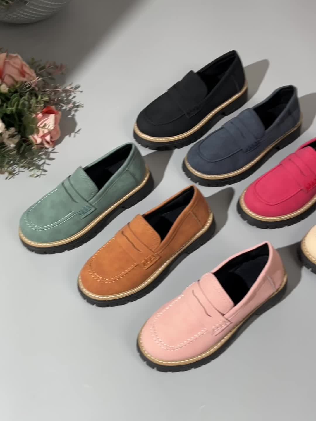 LoaferMax | Dames Retro Chunky Slip-On Loafers - Faux Leather Penny Loafers