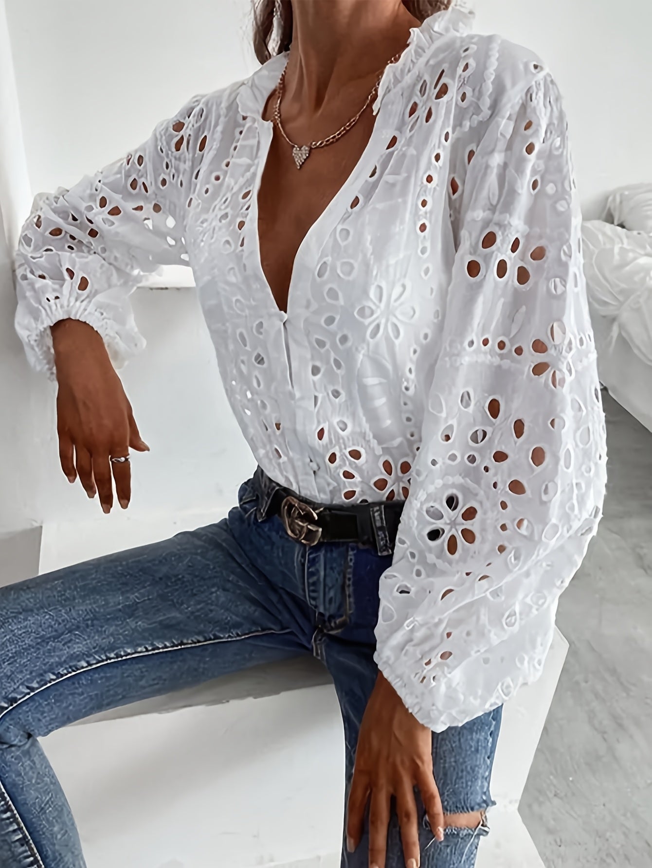 Miruna | Vrouwen Katoenen Eyelet Borduurwerk Lange Mouw Shirt - Elegante Kraag, Casual Blouse