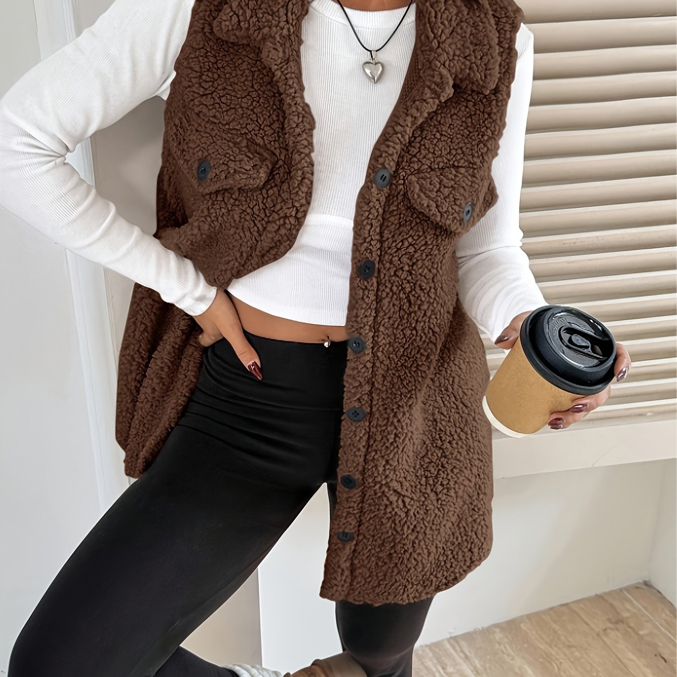 Dagmarine | Pluche mouwloos teddyvest voor dames – jas met dubbelzijdige kraag, casual winterjas