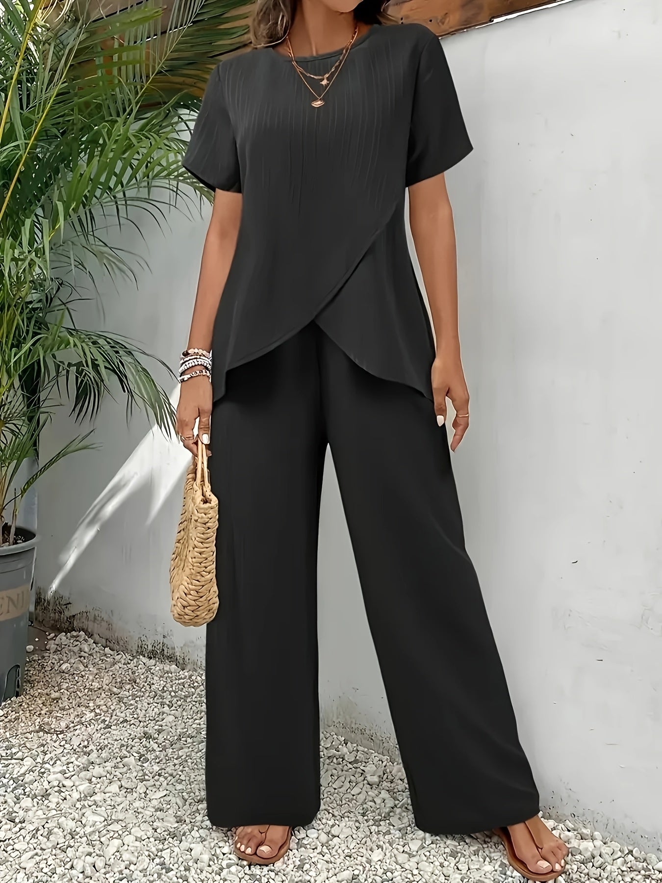 Renara | Tweedelige damesset - Asymmetrische top met korte mouwen en wijde broek, casual, chique outfit