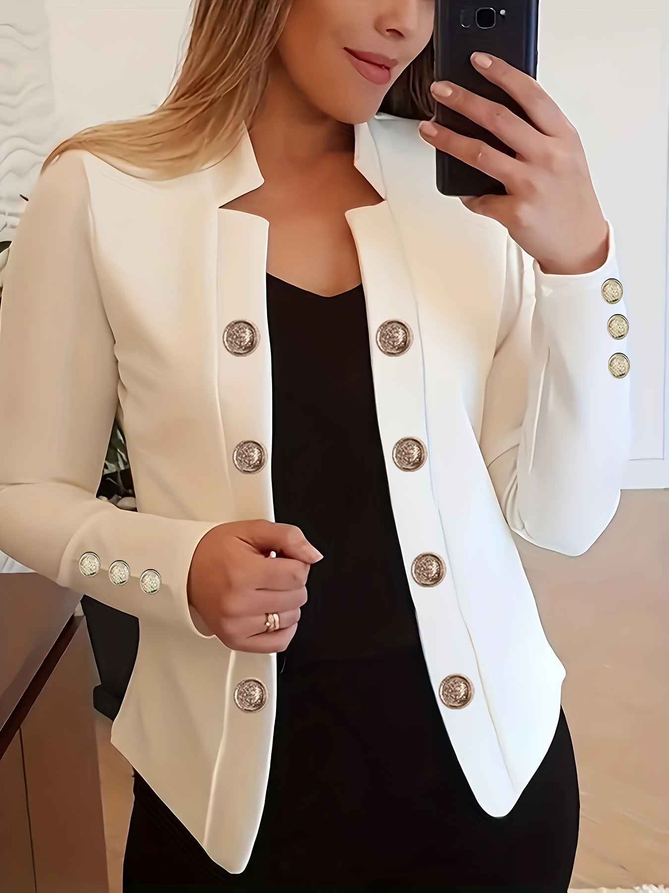 Enidra | Casual polyester jas voor dames – Manchetknopen en elegante knoopaccenten