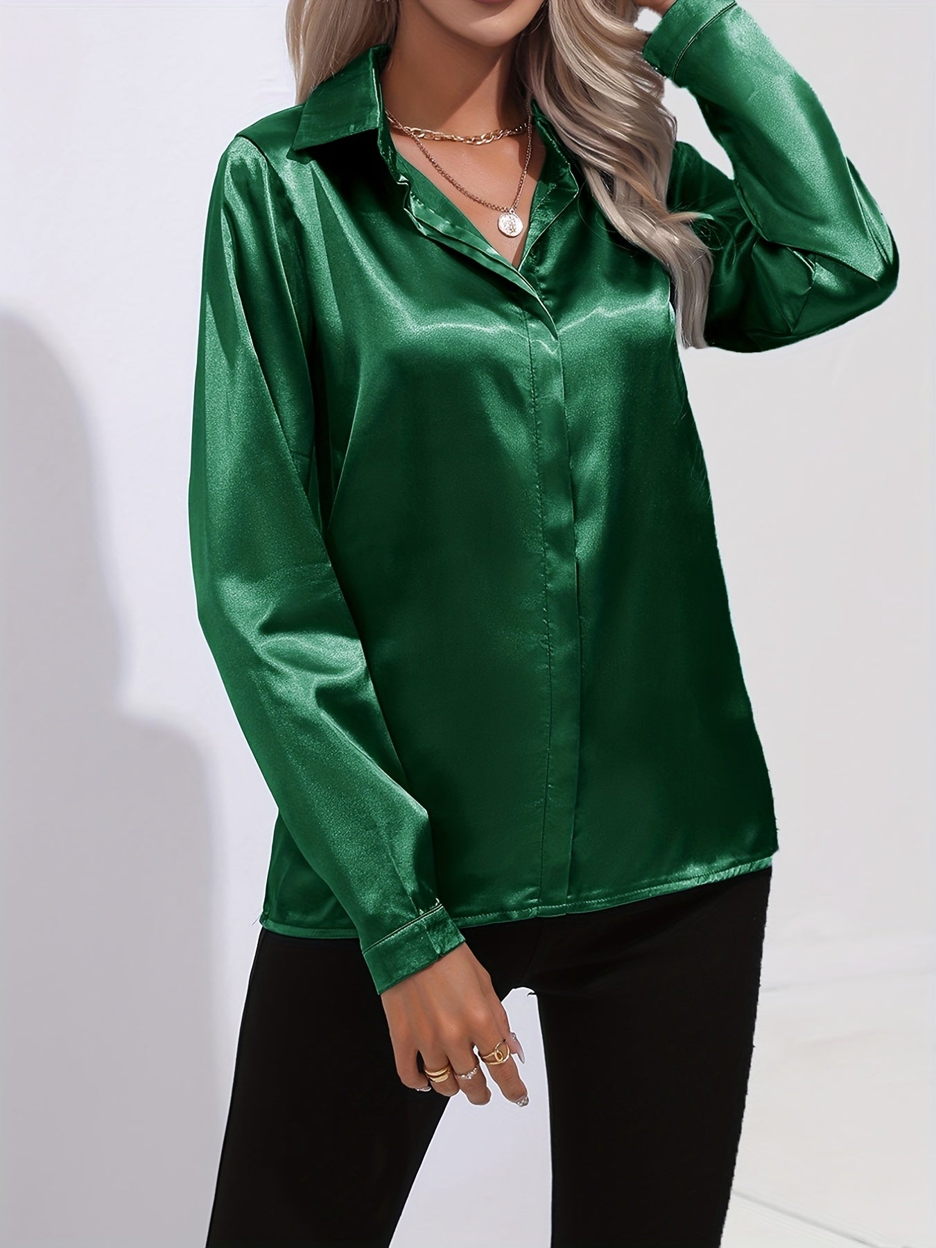 Valera | Satijnen damesblouse met lange mouwen – Elegante luxe blouse