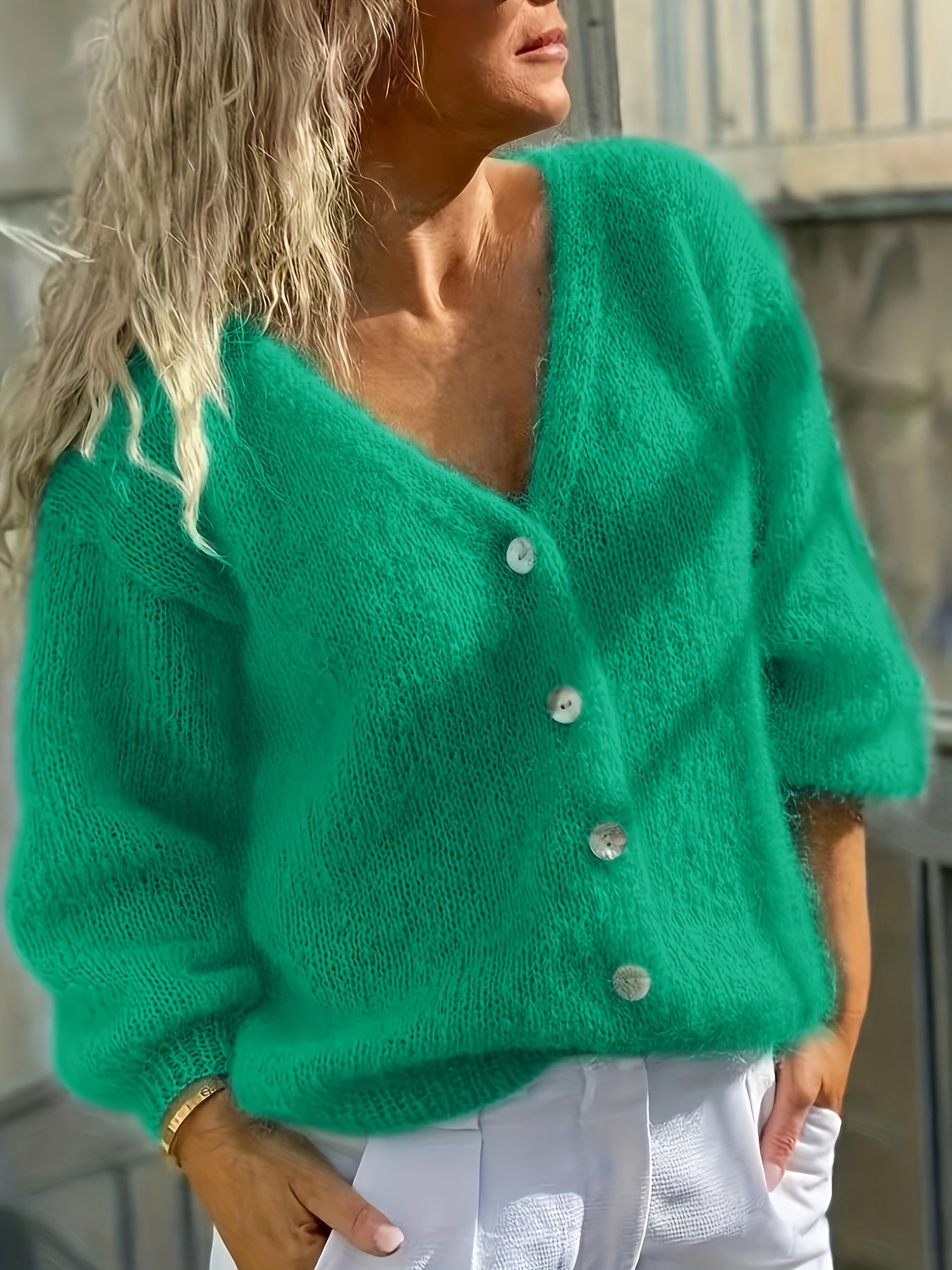 Ulrikka | Zachte gebreide vest voor dames – Losvallend jasje met knopen en V-hals voor casual kleding