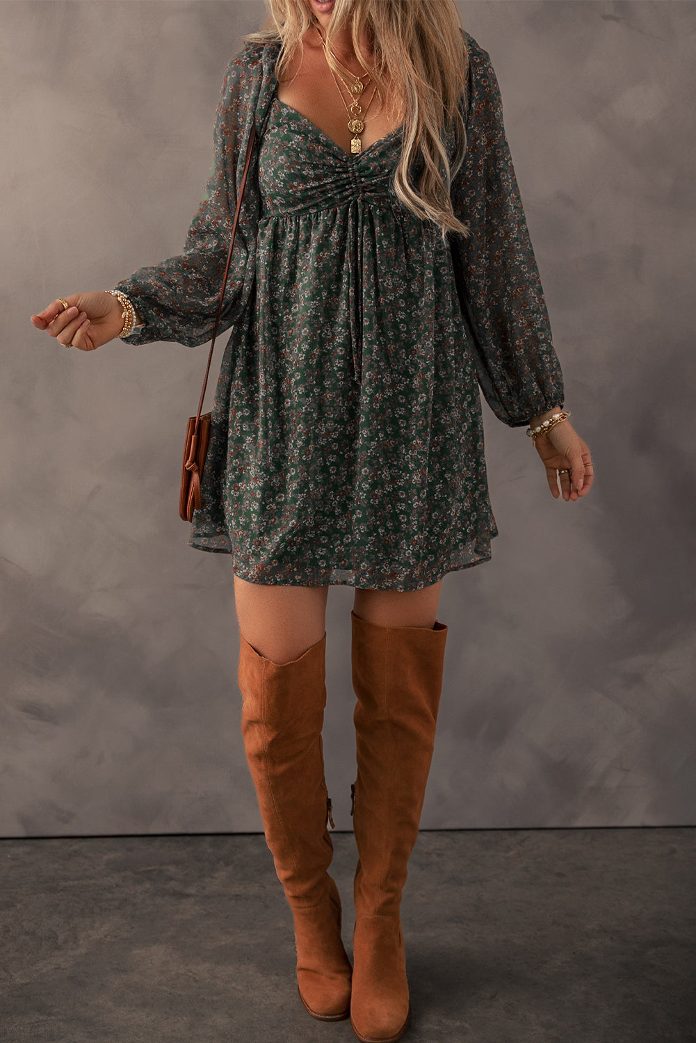 Gaelia | Mini jurk met bloemen en sweetheart halslijn, Lange Mouwen & Gesmokte Rug - Vloeiende Casual Fit