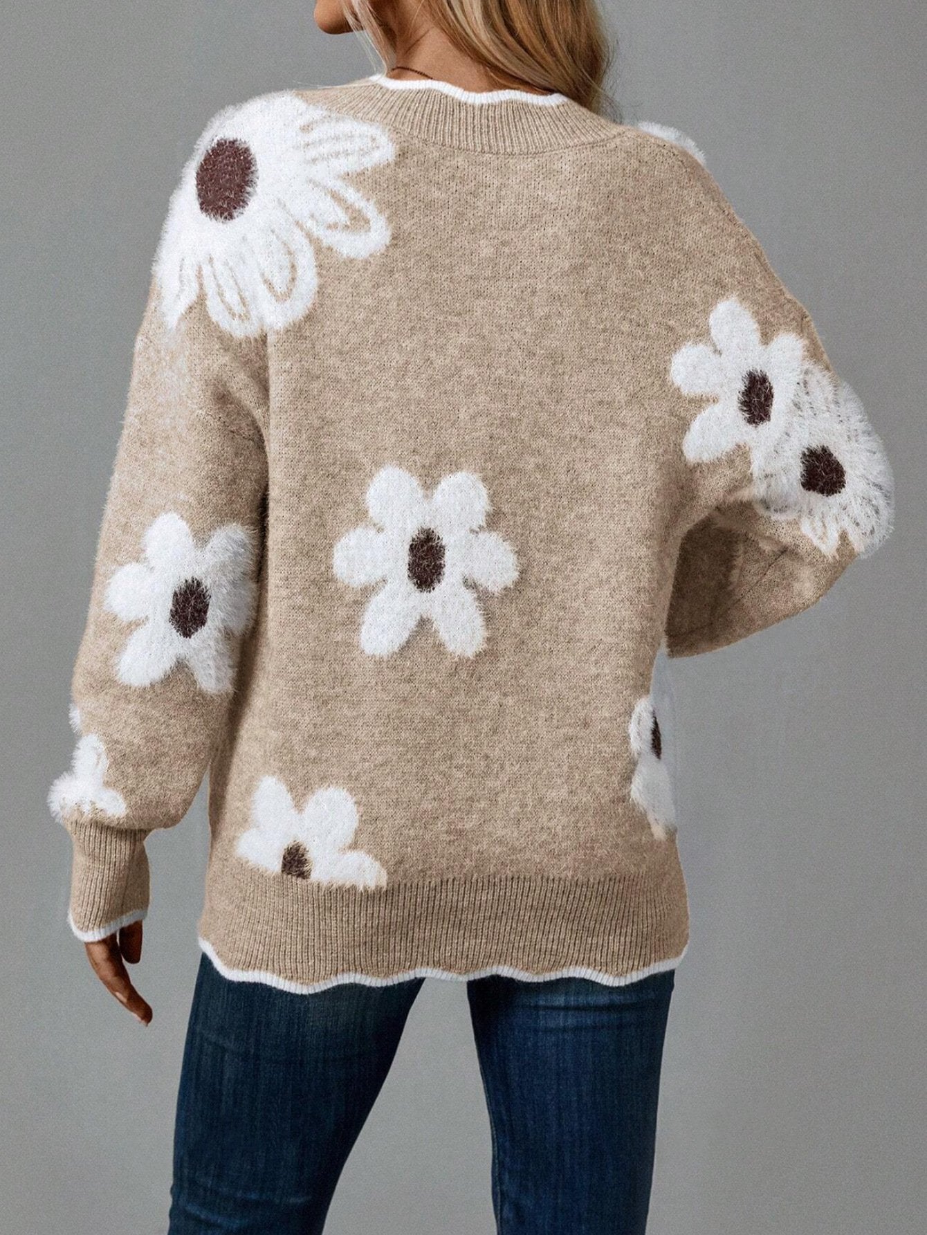 Frisia | Elegante bloemenpullover voor dames met geschulpte rand – Casual & chique tops