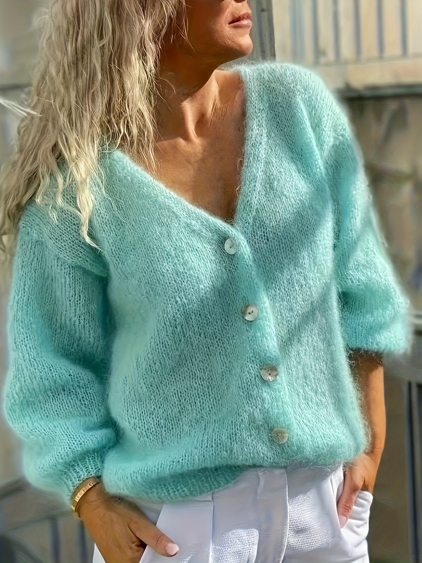 Ulrikka | Zachte gebreide vest voor dames – Losvallend jasje met knopen en V-hals voor casual kleding