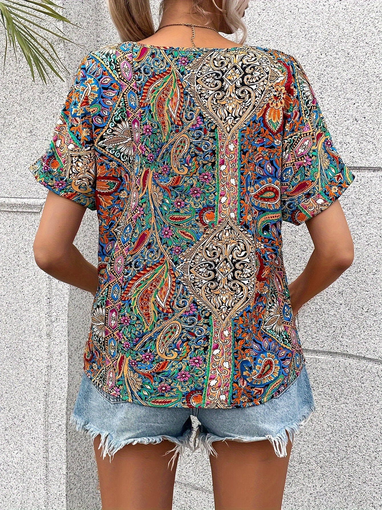 Miranda | Paisleyprint blouse met V-hals, elegante losse top met korte mouwen
