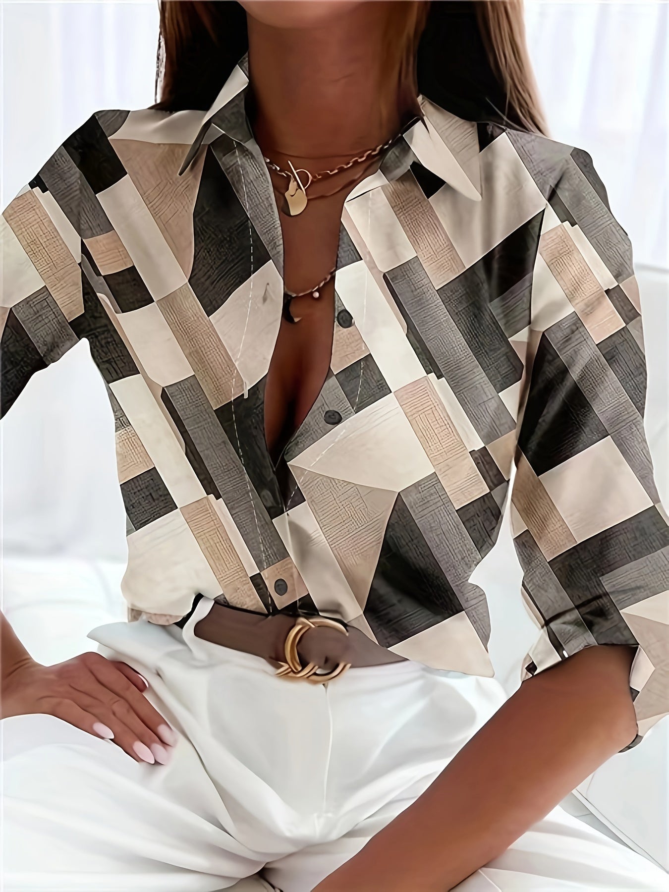 Adelka | Geruit overhemd met lange mouwen en knoopsluiting - Casual geruite blouse