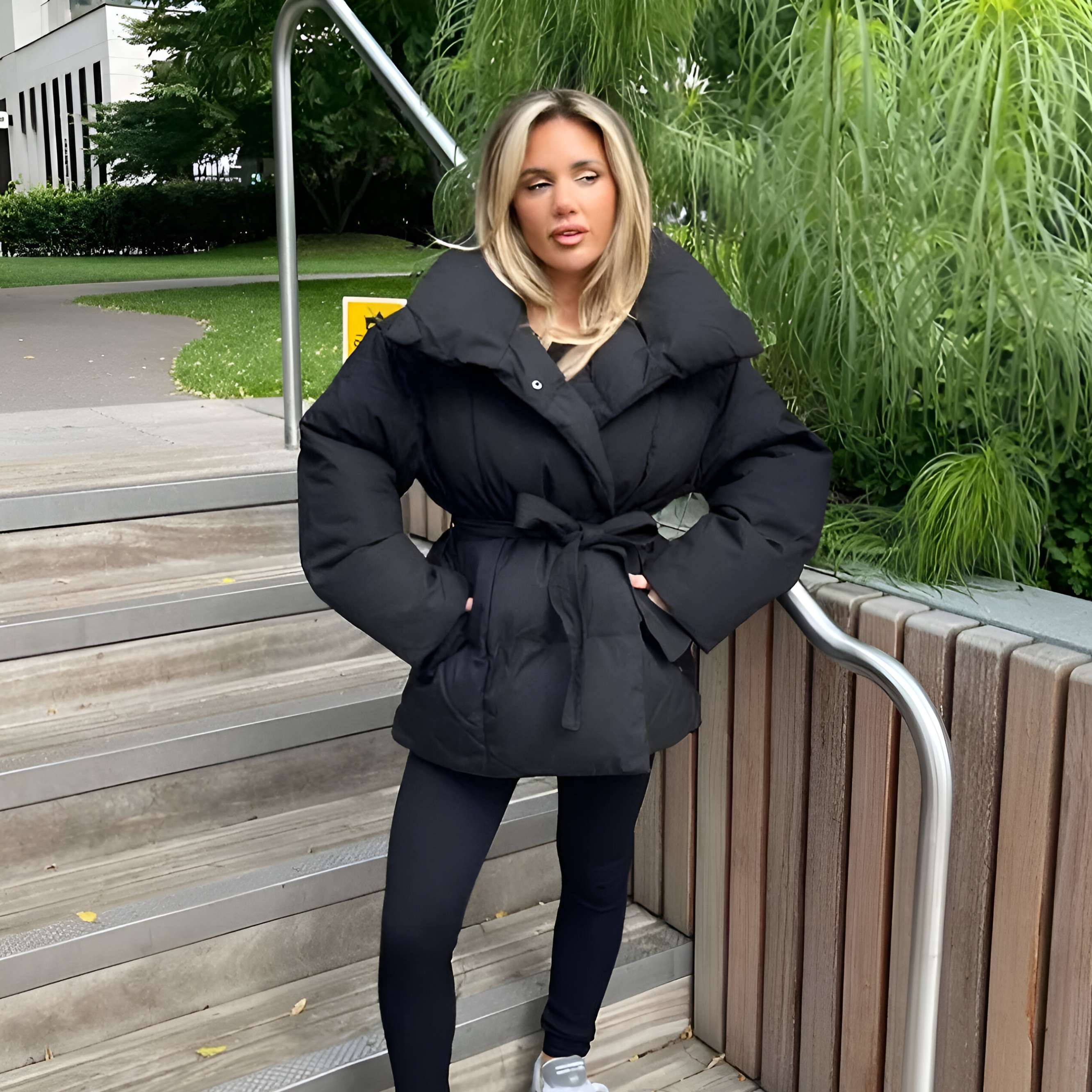 Madelief | Chique pufferjas met strikceintuur, pofmouwen, moderne pasvorm, comfortabele jas