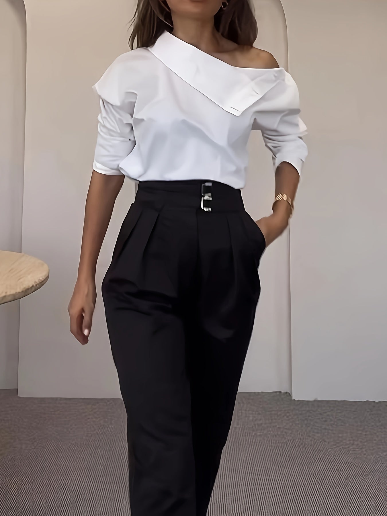 Mazarine | Elegante damesblouse met hoge hals - lange mouwen, knoopdetail, lichtgewicht polyester