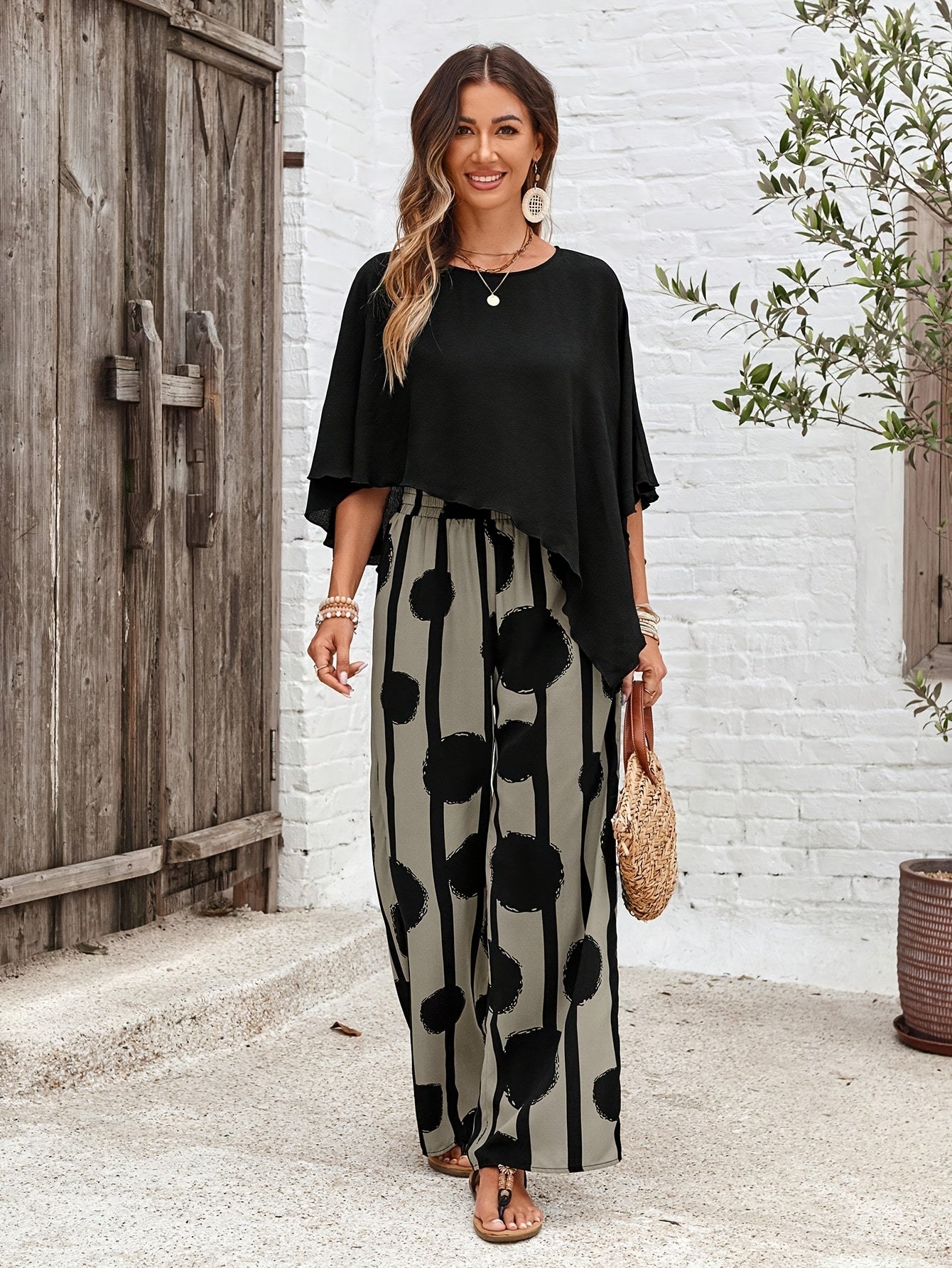 Bellisaria | Blouse met asymmetrische zoom en broek met wijde pijpen - Casual outfit