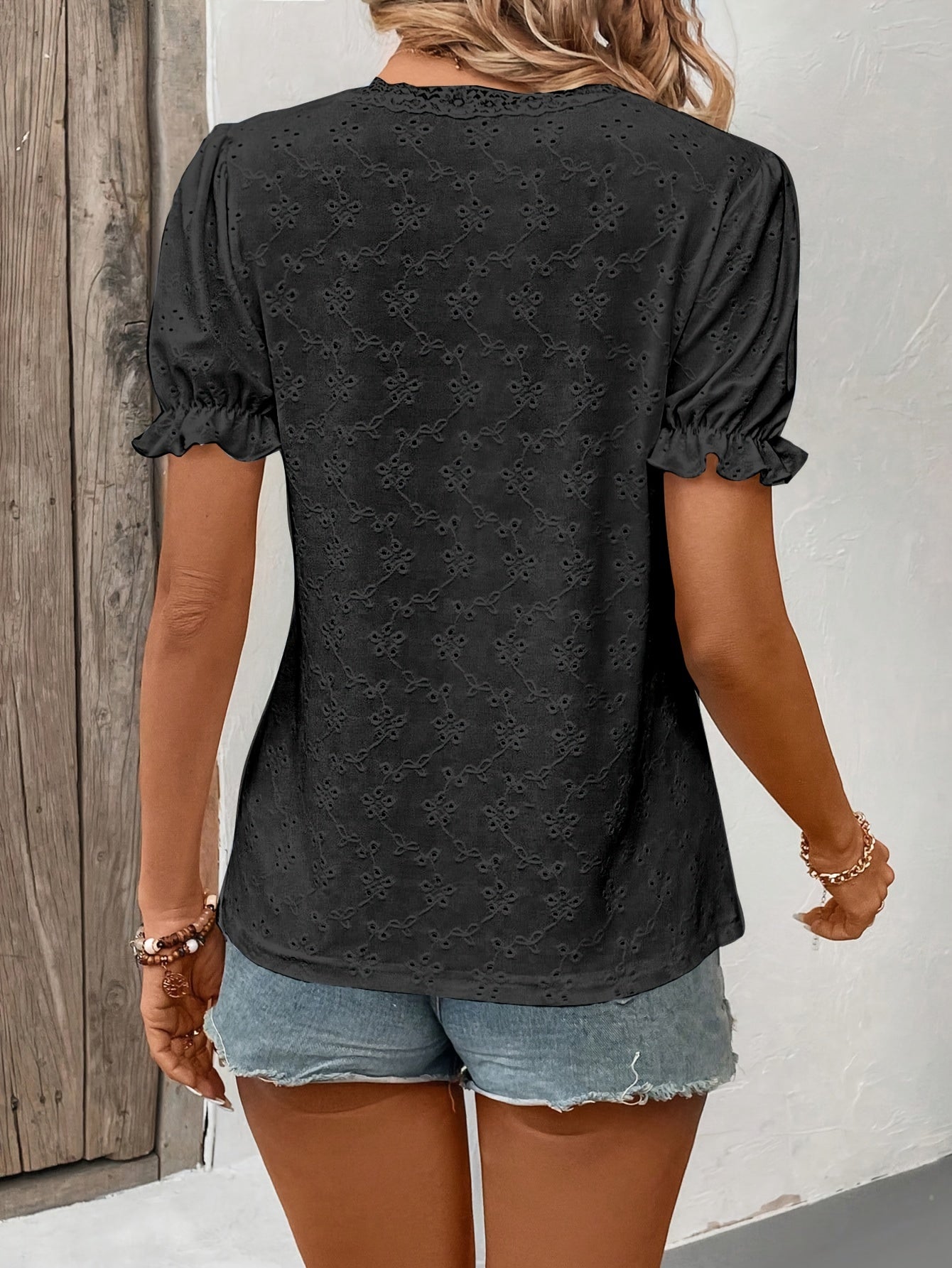 Tovea | Kanten T-shirt met V-hals, Casual Eyelet Top met Pofmouwen voor Vrouwen