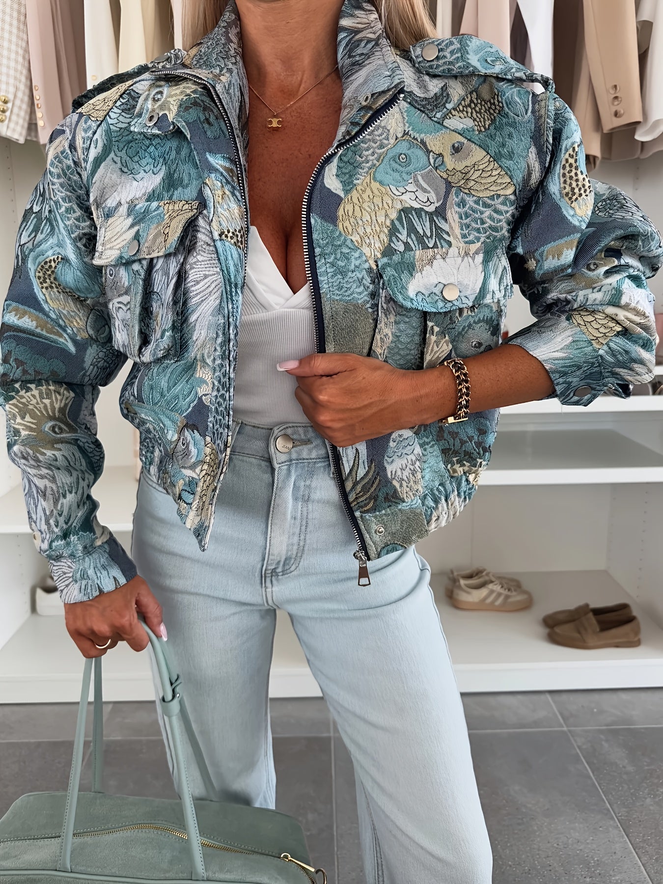 Malva | Geborduurd bloemenjasje voor dames – Elegante, hoogwaardige lente- en herfstjas met kraag