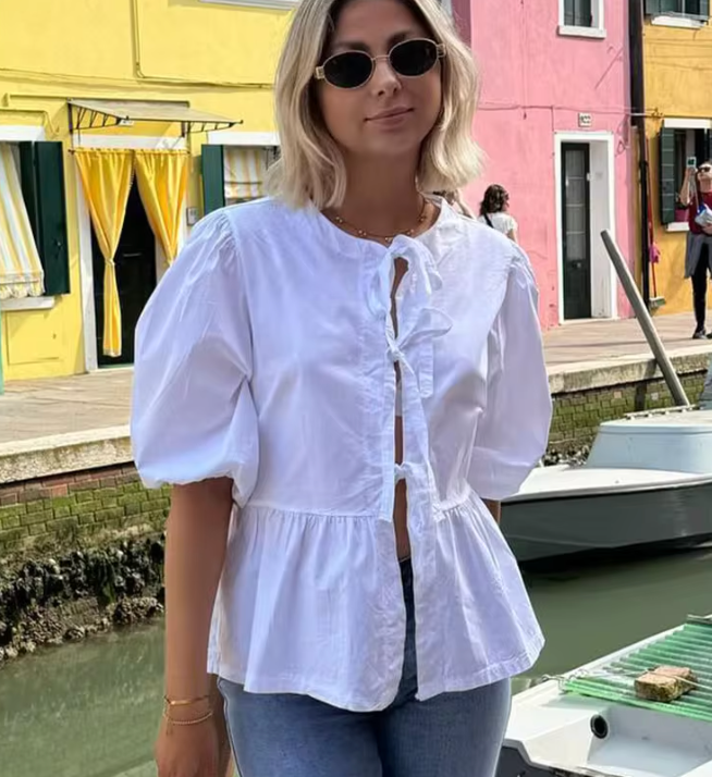 Berynth | Damesblouse met pofmouwen en striksluiting - Elegante top