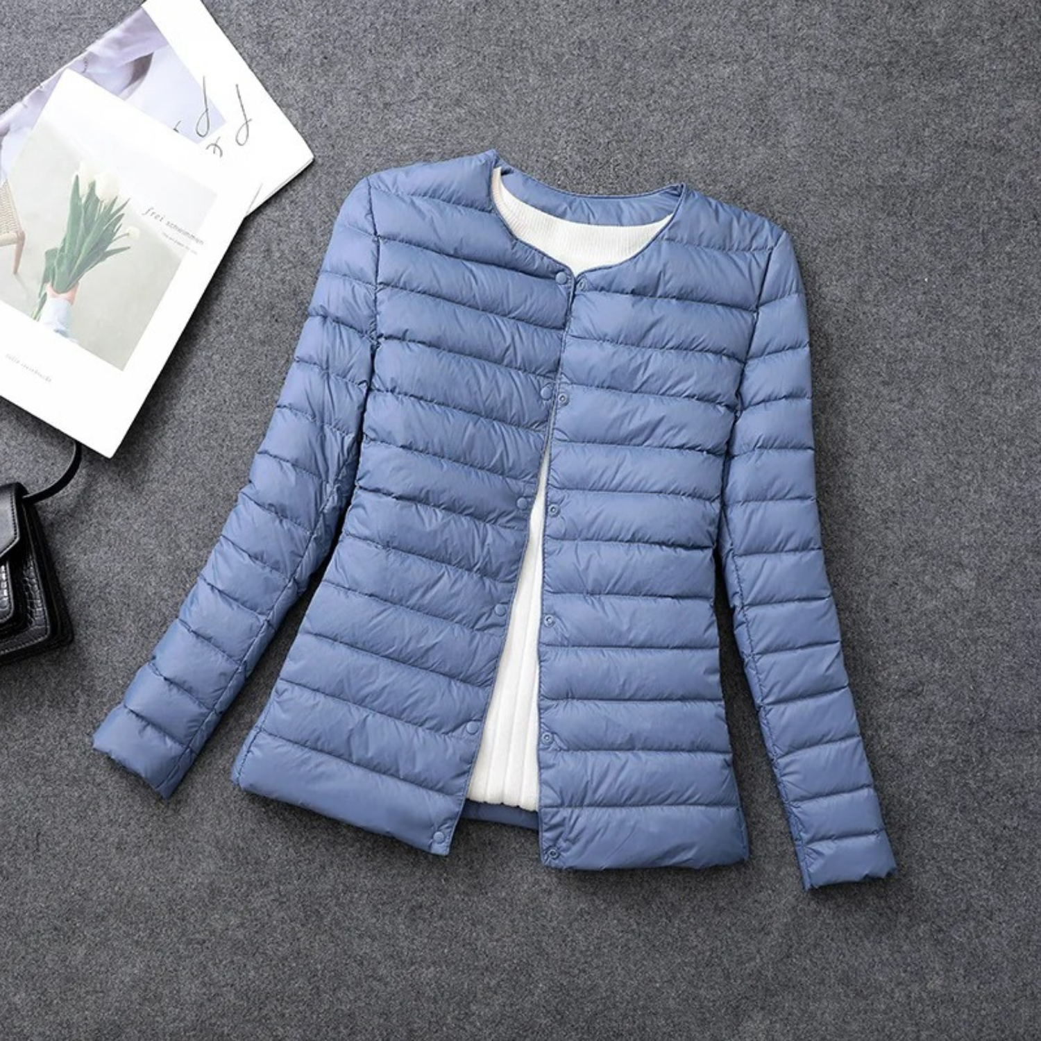 Cailen | Lichtgewicht donsjack voor dames, ronde hals, drukknoopsluiting, warme en stijlvolle bovenkleding