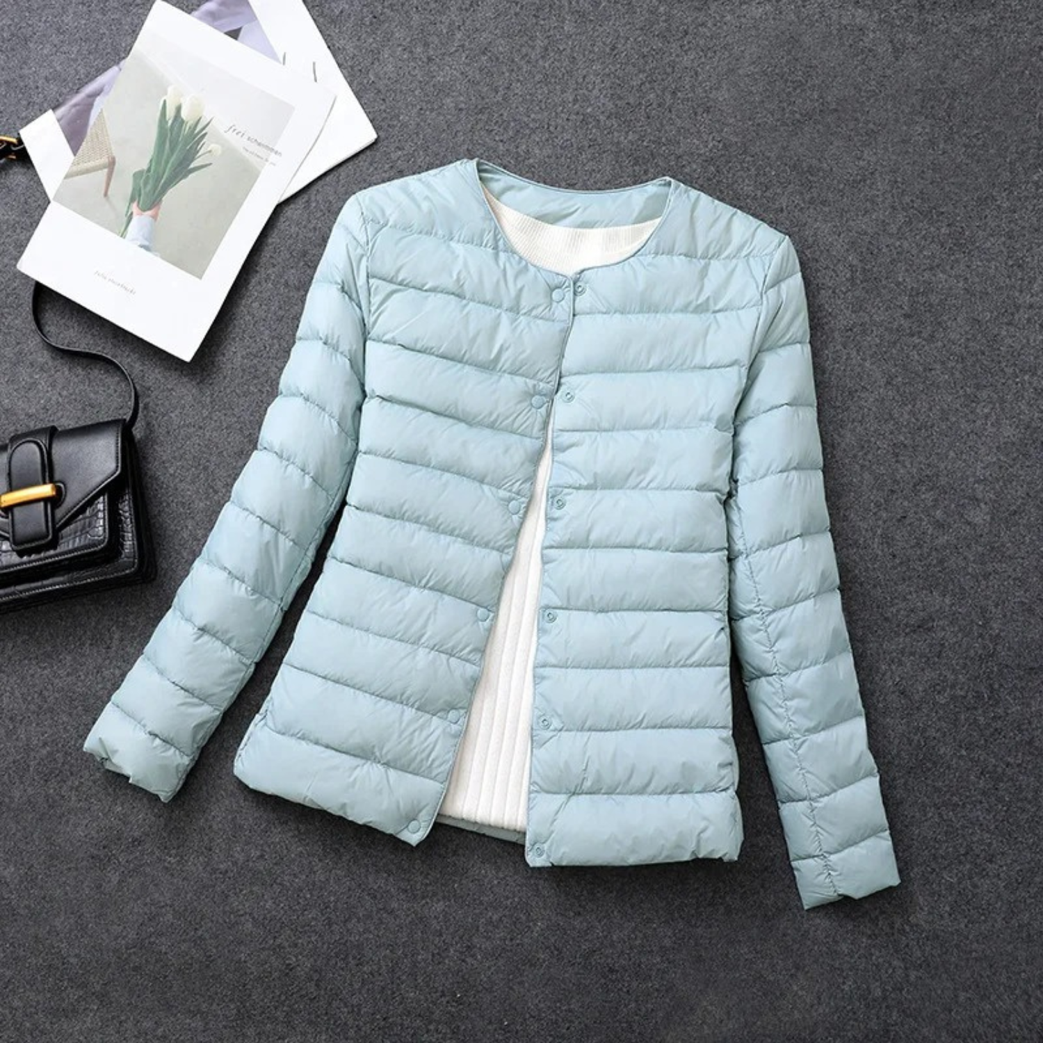 Cailen | Lichtgewicht donsjack voor dames, ronde hals, drukknoopsluiting, warme en stijlvolle bovenkleding