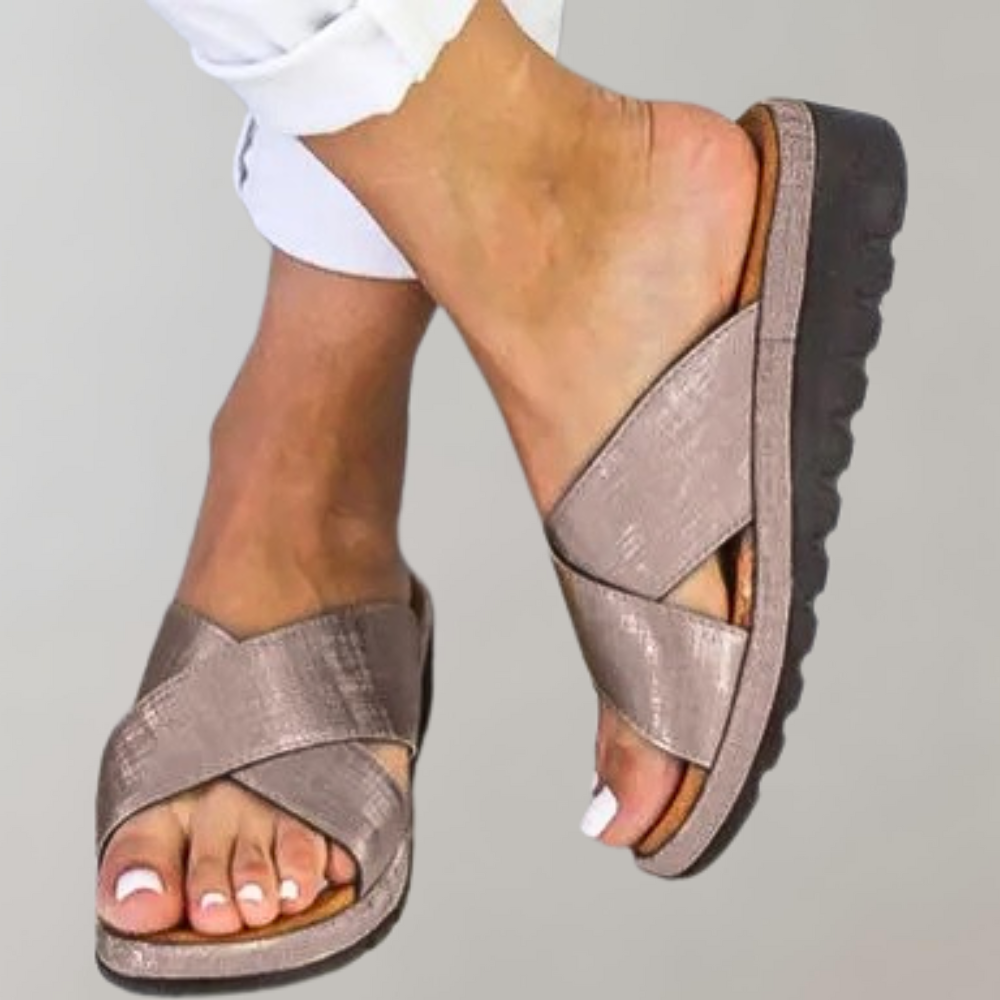 Velstra | Comfortabele Slip-On Sandalen - Kruisband, Gewatteerde Zool