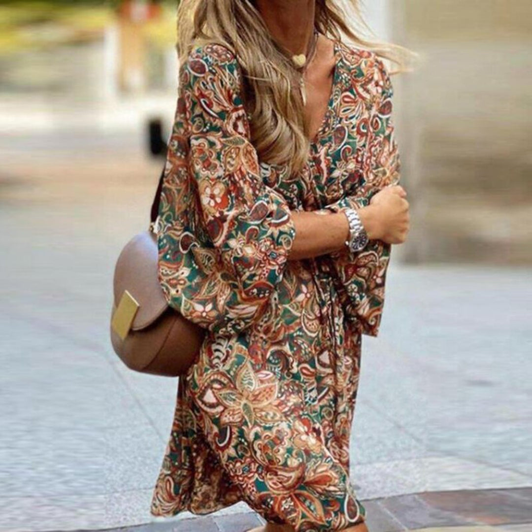 Ismena | Elegante mini jurk met paisleyprint - V-hals, lange bisschopsmouwen