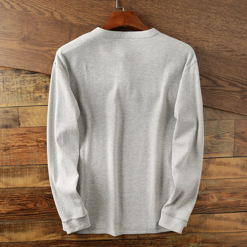 Aleksander | Heren Henley-shirt met lange mouwen – wafelbreisel, hoogwaardige katoenmix