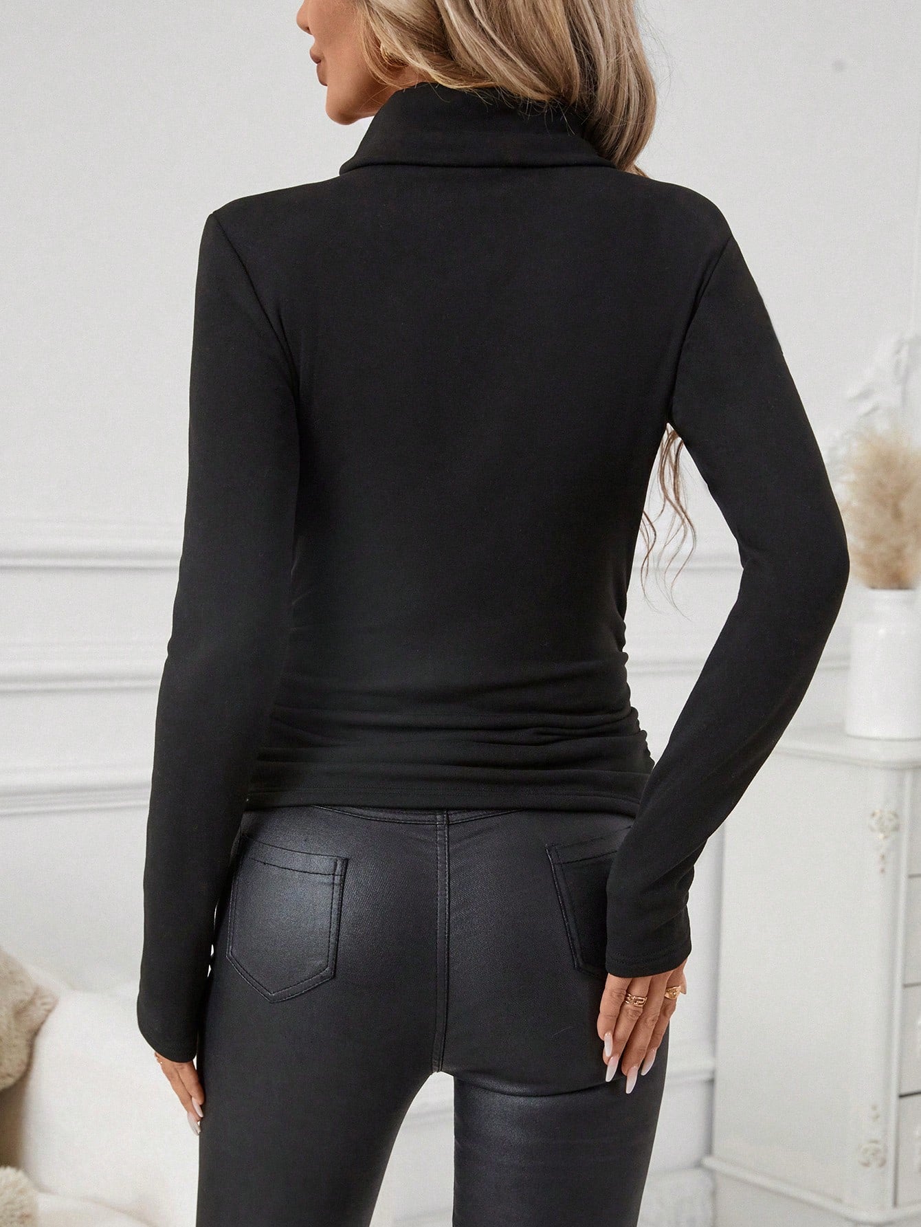 Thalira | Dames trui met getailleerde taille en col – Comfortabel, zacht en elegant breiwerk