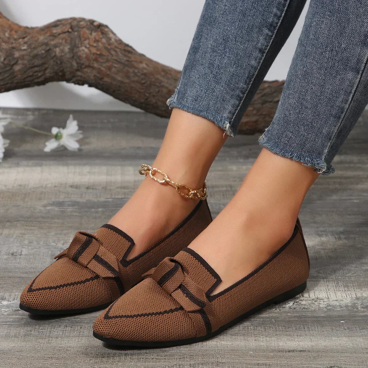 Brelle | Damesflats met spitse tenen - gedempte, ademende slip-on schoenen