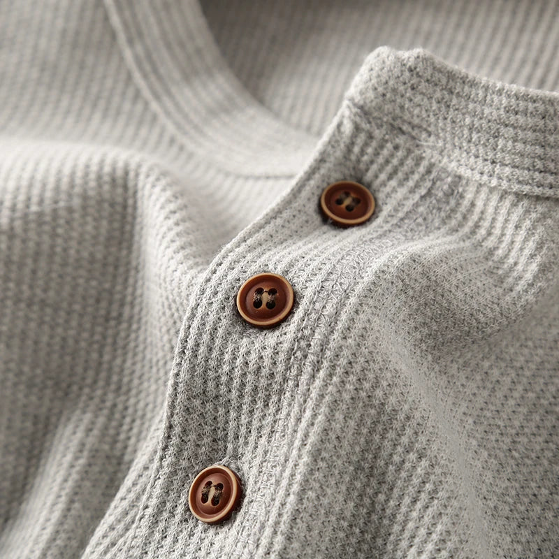 Aleksander | Heren Henley-shirt met lange mouwen – wafelbreisel, hoogwaardige katoenmix