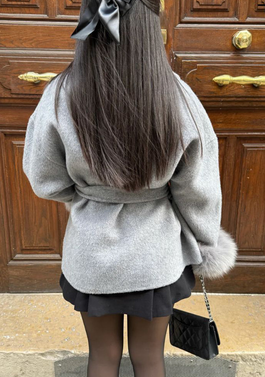 Asta | Luxe winterjas voor dames met bontmanchetten en strikceintuur – Elegante, warme bovenkleding