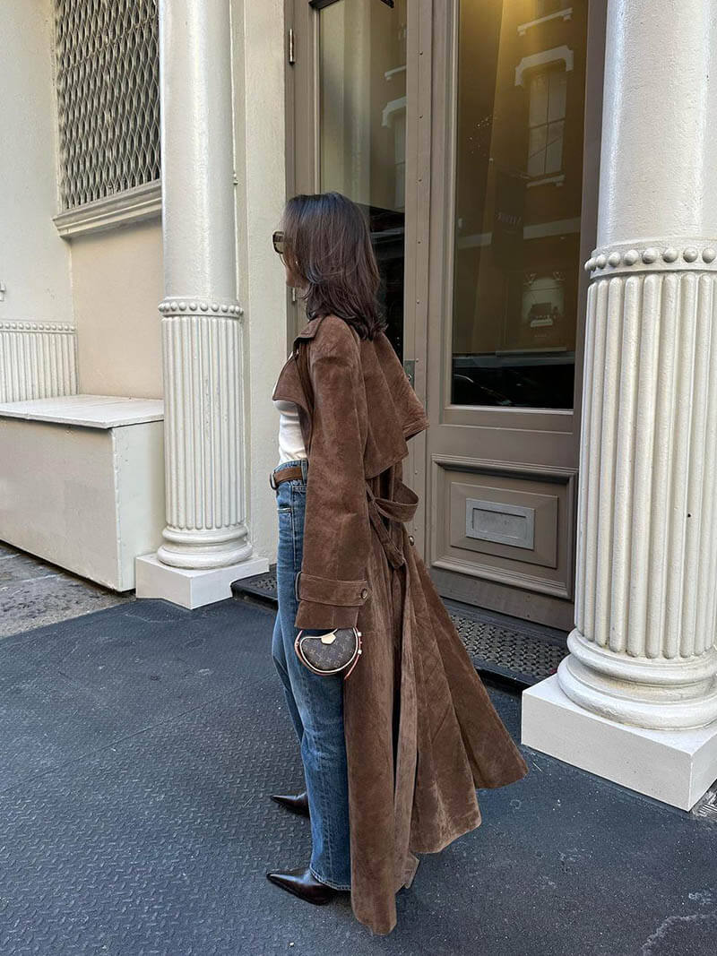 Nyvella | Elegante lange jas van imitatiesuède voor dames - Getailleerde overjas met ceintuur