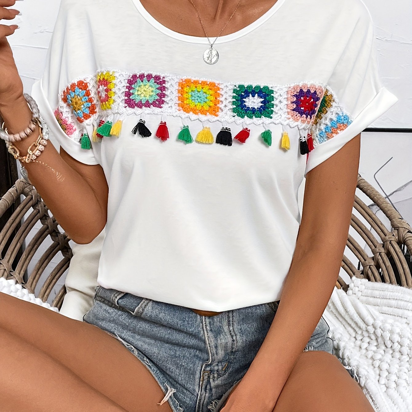 Rosalie | Geborduurd T-shirt met korte mouwen en kwastjes - Boho Chic Top