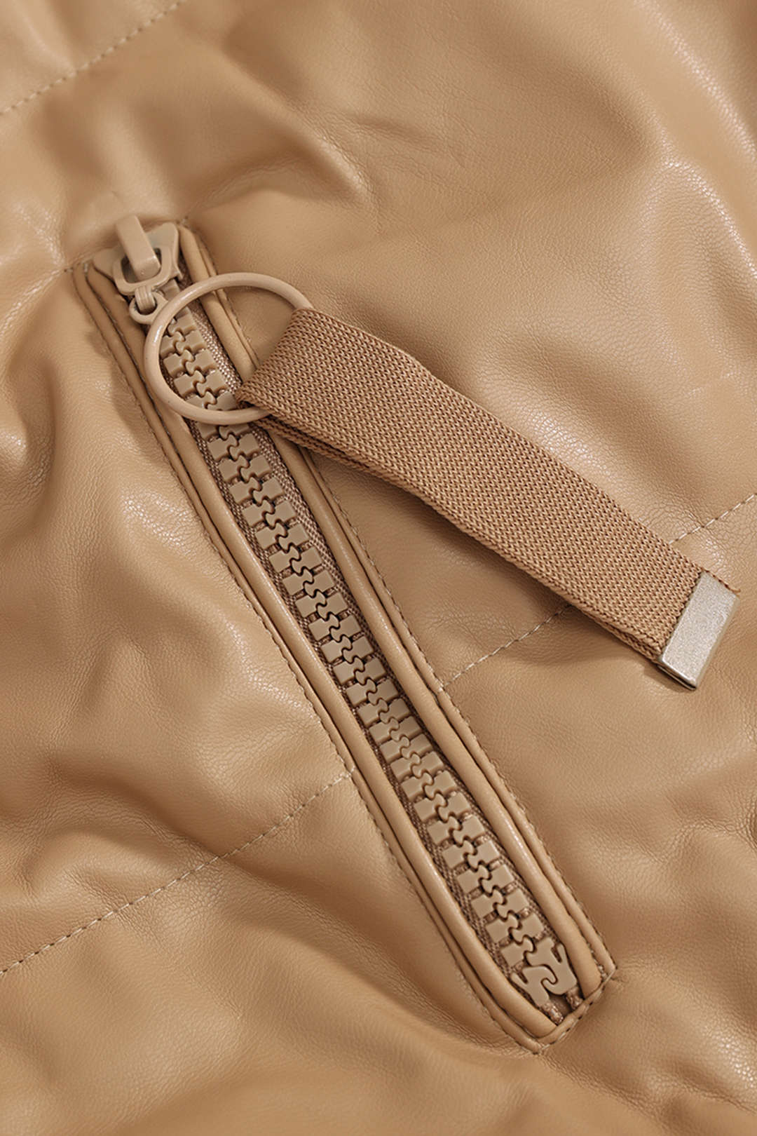 Veryn | Dames kunstleren gewatteerde jas met capuchon – Warme winterjas, chic en comfortabel