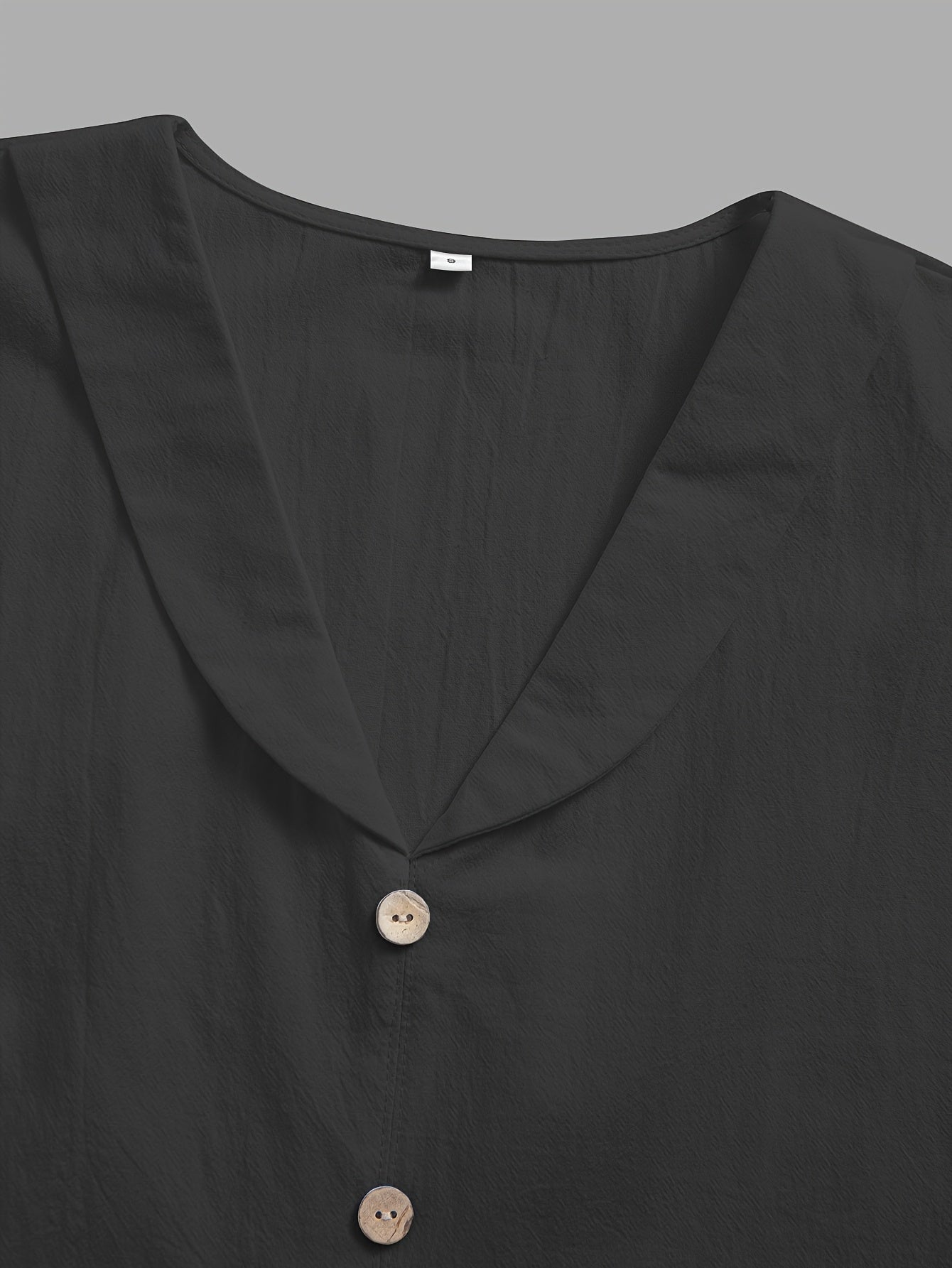 Thaelle | Damesblouse met V-hals en losse pasvorm – Casual top met korte mouwen en knoopsluiting aan de voorkant