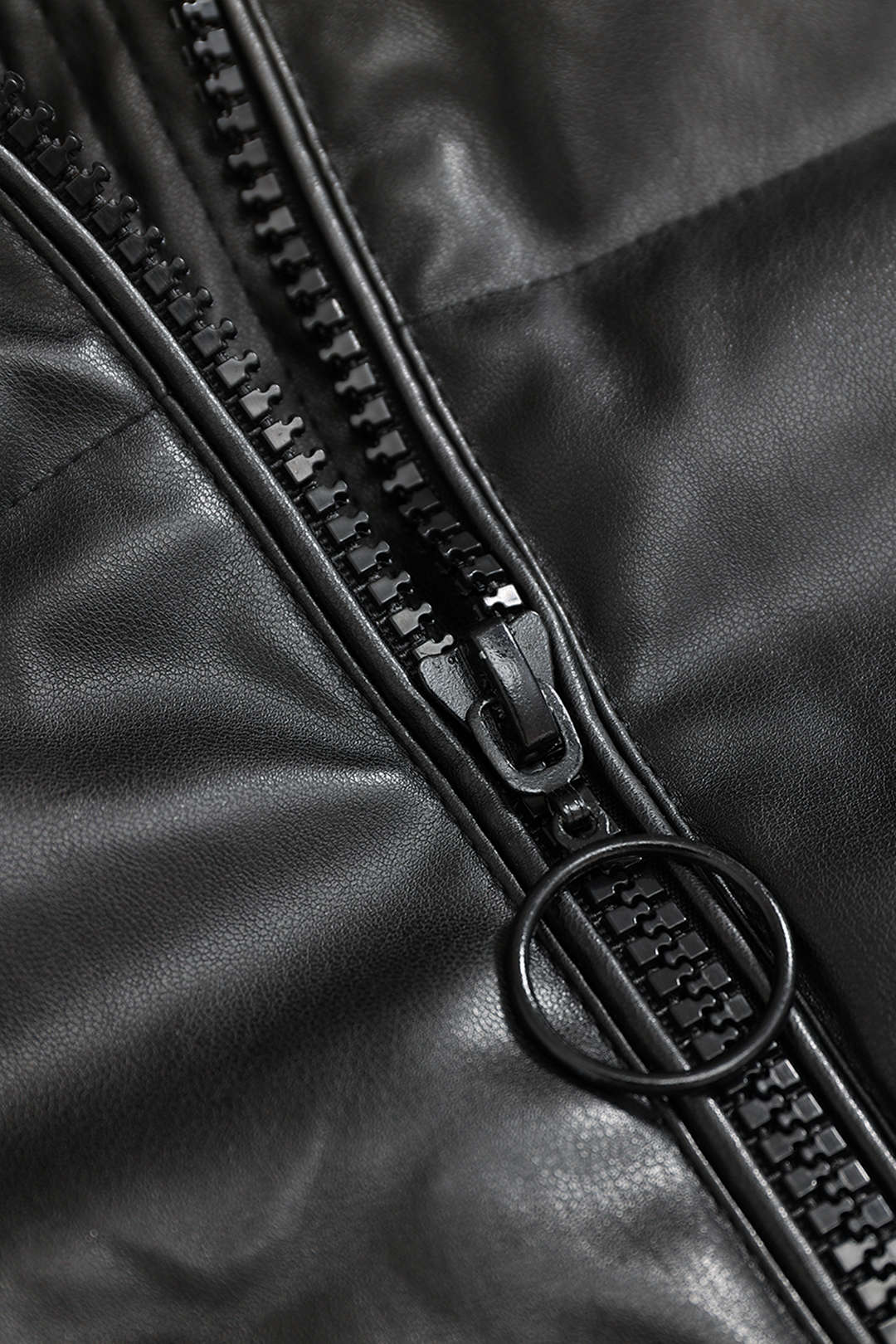 Veryn | Dames kunstleren gewatteerde jas met capuchon – Warme winterjas, chic en comfortabel