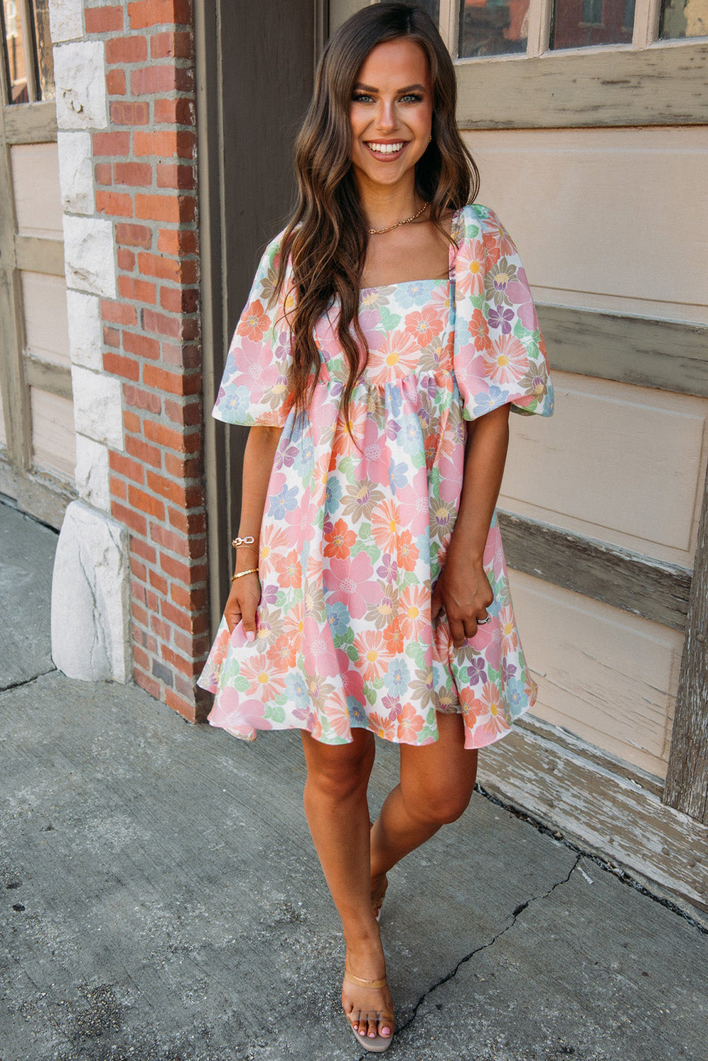 Melivra | Roze gebloemde Babydoll-jurk - Vierkante hals, pofmouwen, vloeiend minijurkje
