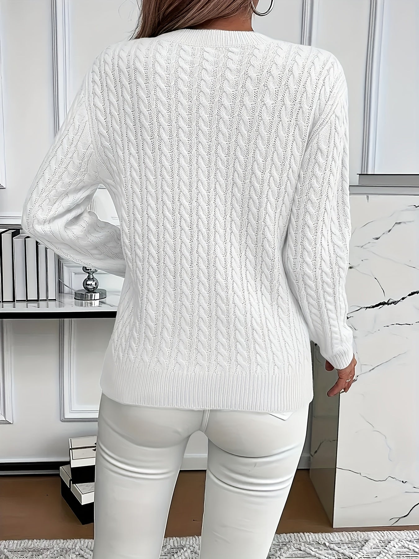 Valeris | Dames trui met kabeltjes en ronde hals – Elegante effen pullover, zacht en geschikt voor alle seizoenen
