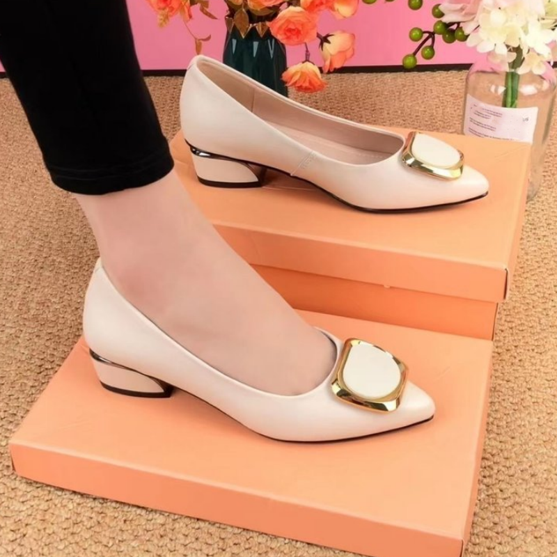 Zevia | Vrouwen Platte Puntige Teen Slip-On Loafers - Elegante Lage Schoenen met Gesp Accent