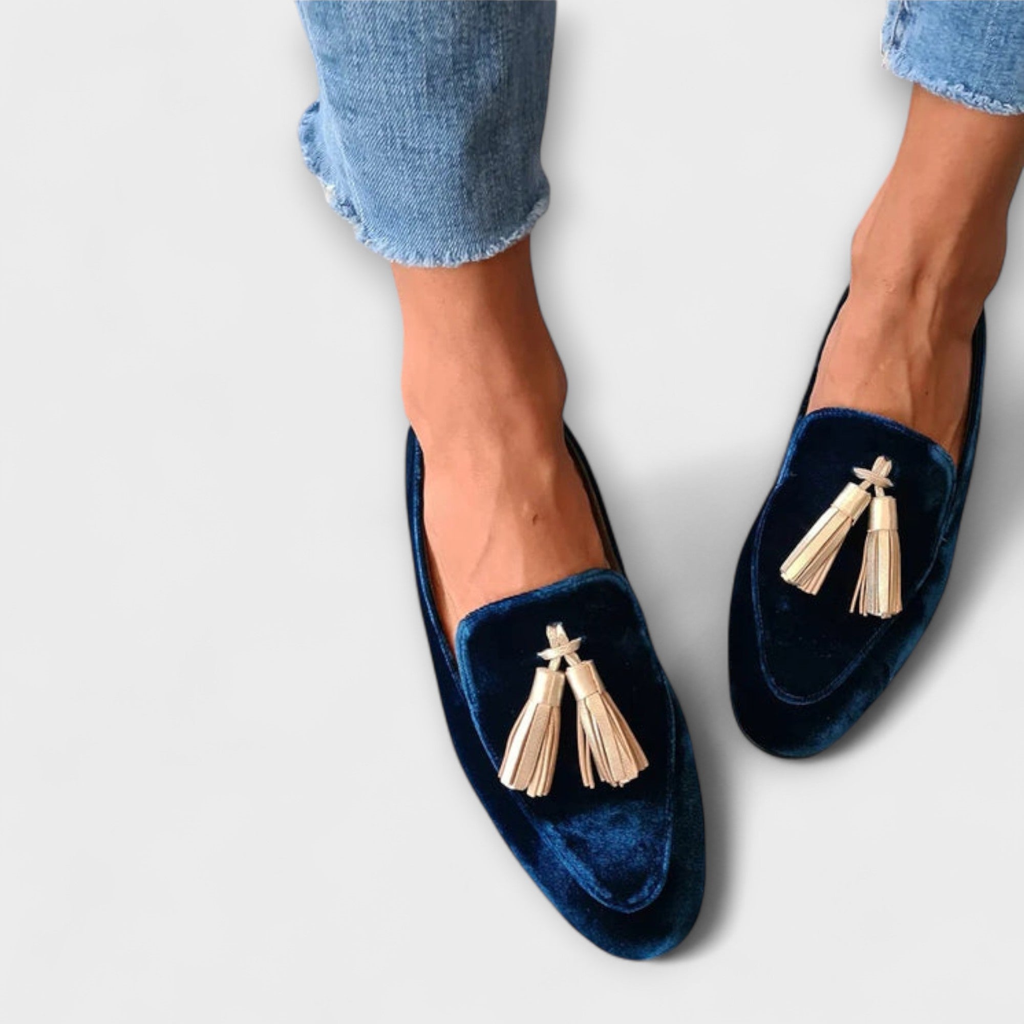 Velletto | Fluwelen loafers voor dames – Retro elegante instapschoenen met klassieke kwastjes