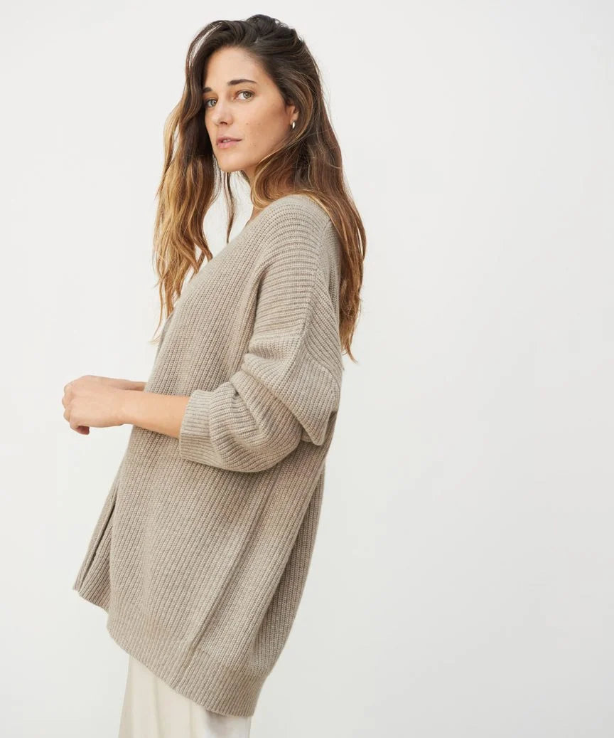 Lucina | Elegant kasjmier vest – Zacht, comfortabel breisel, relaxte pasvorm, tijdloze stijl